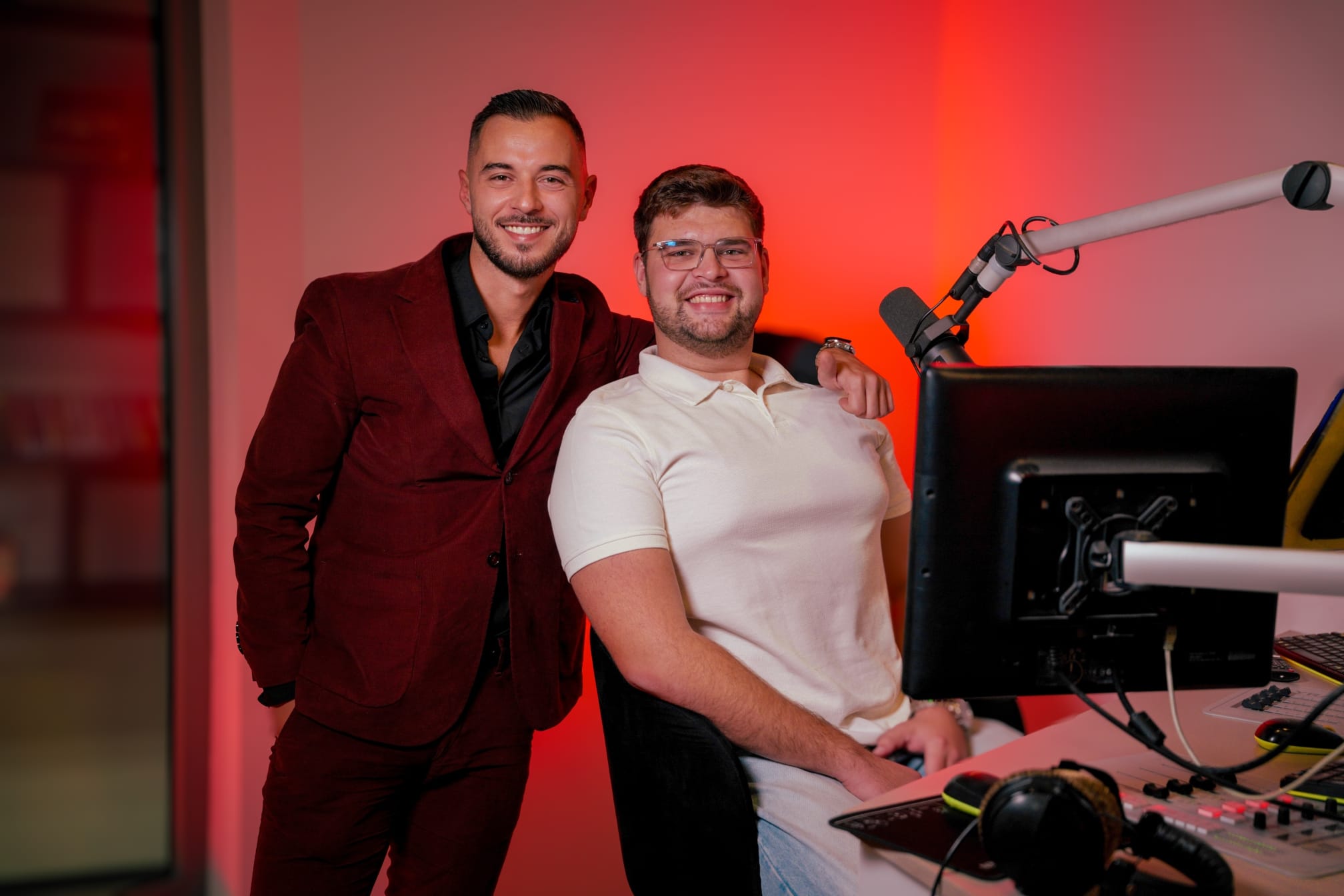 Najpoželjniji domaći neženja otkrio ljubavni status i što ga ispunjava van pozornice: 