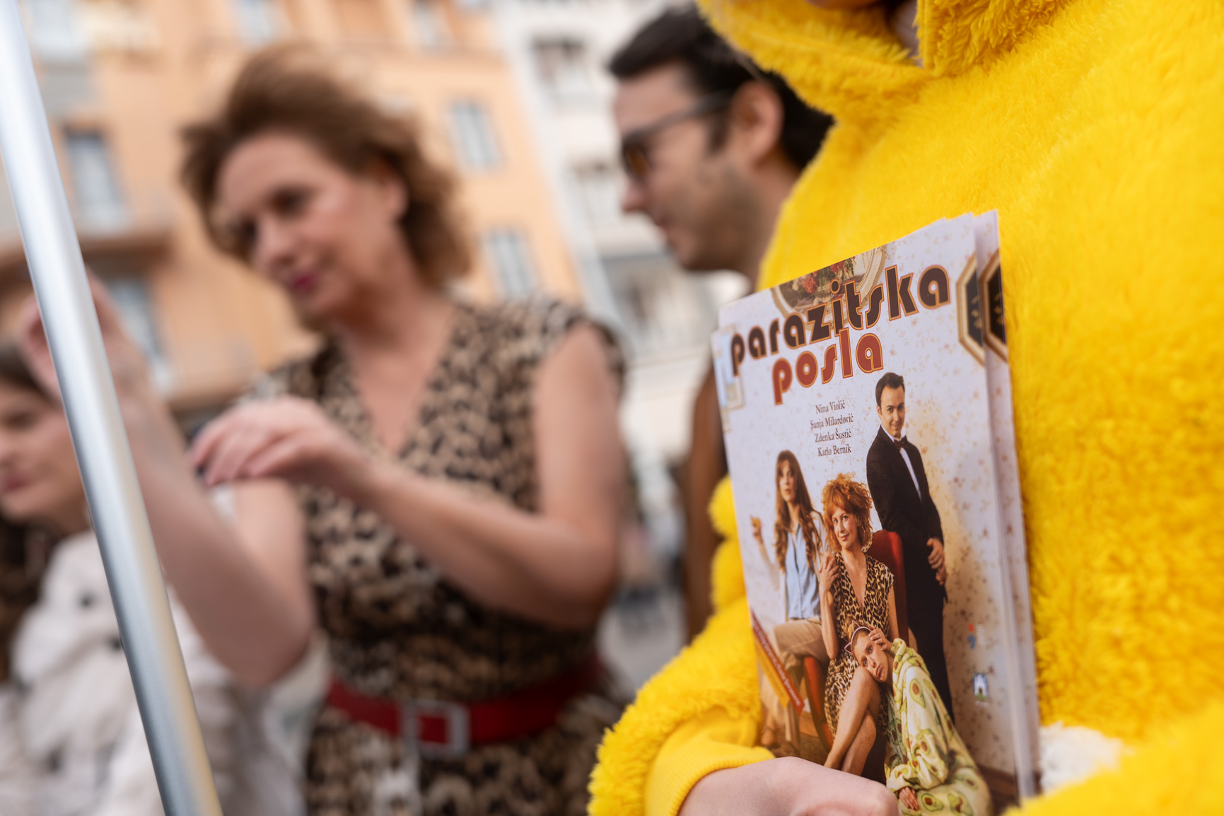 Nina Violić pretvorila Trg bana Jelačića u pozornicu - najavila komediju Parazitska posla
