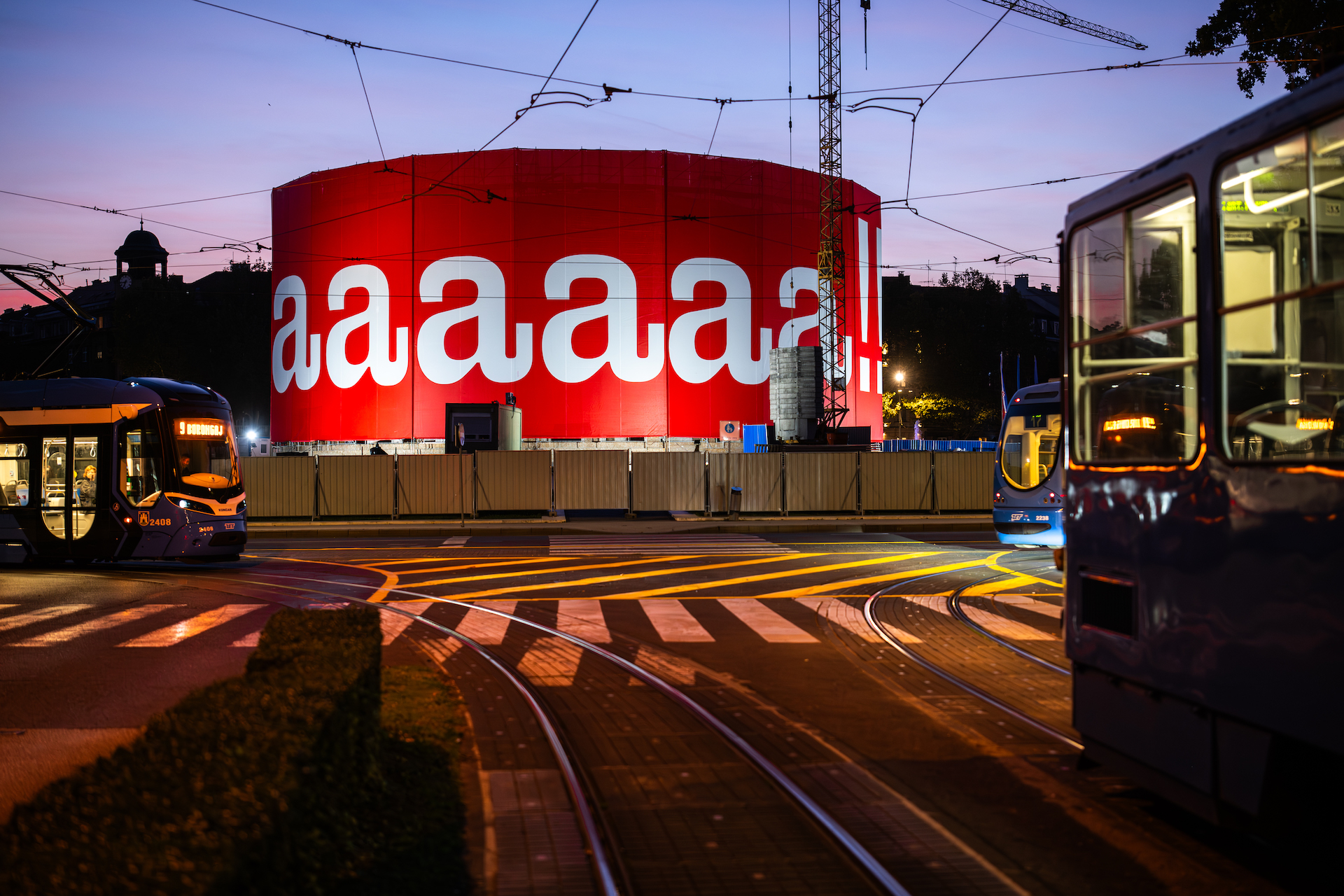 Nora Turato Rad na Meštrovićevom paviljonu podjednako je zrcalo mene kao autorice i društva u kojem živimo