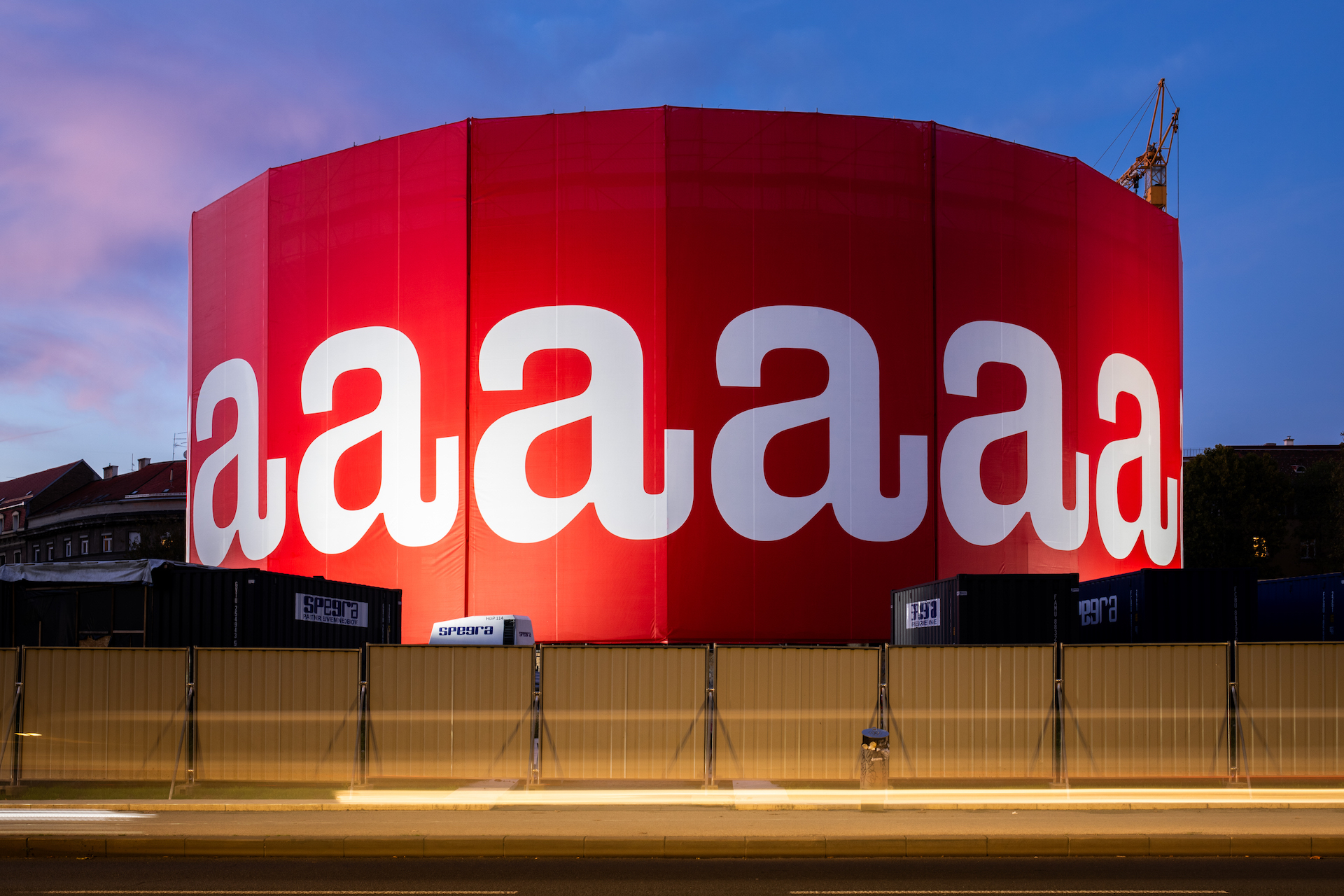 Nora Turato Rad na Meštrovićevom paviljonu podjednako je zrcalo mene kao autorice i društva u kojem živimo