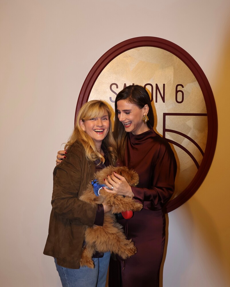 Nova književna večer Marijane Perinić, „Smijeh među koricama“, spojila je humor i knjige na jedinstven način 