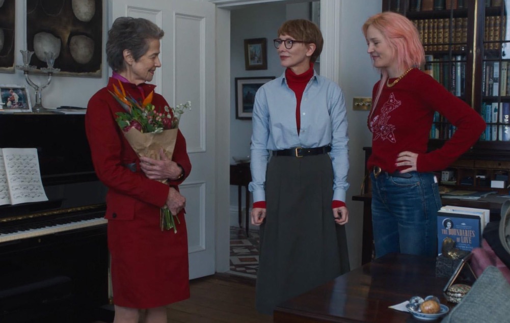 Nedavno objavljen program 23. Zagreb Film Festivala, koji ove godine donosi 120 filmova u deset različitih programa, upotpunit će i novo ostvarenje legendarnog američkog redatelja Jima Jarmuscha, Otac majka sestra brat, u Veneciji nagrađeno Zlatnim lavom za najbolji film. U subotu, 15. studenoga, nakon službene dodjele nagrada, zagrebačka publika uživat će u filmu koji je humornim uvidom u intimni svijet složenih obiteljskih odnosa osvojio naklonost žirija prestižnog Venecijanskog filmskog festivala. 