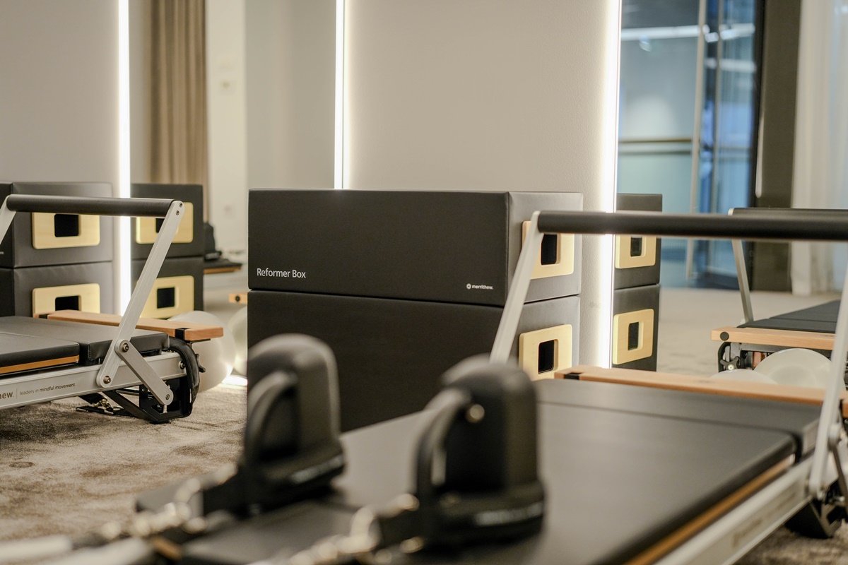 Pilates u prostoru budućnosti – prema viziji Ante Vrbana Ante Vrban potpisuje interijer najljepšeg pilates studija u Zagrebu. Boutique iskustvo pilatesa.