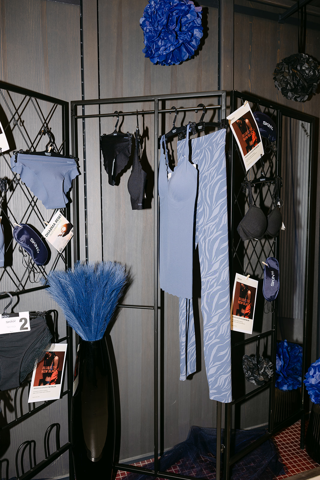 Plava je nova crna SKINY donje rublje za sezonu jesenzima 2025.