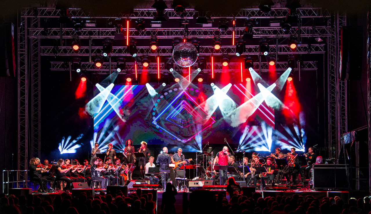 Povratak disco groznice u pratnji simfonijskog orkestra „Disco Opera 2025“ u Lisinskom