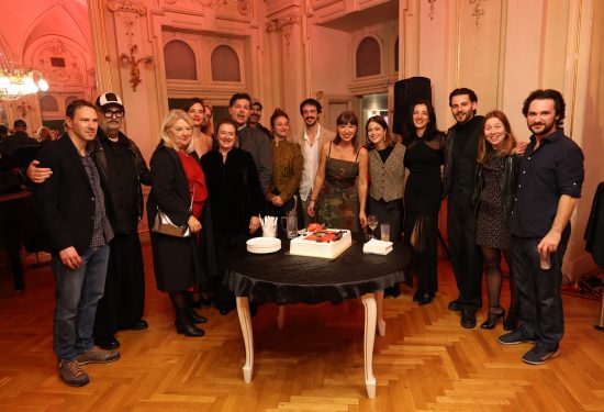 Premijera predstave „Tri sestre, ja“ duboko dirnula brojnu publike