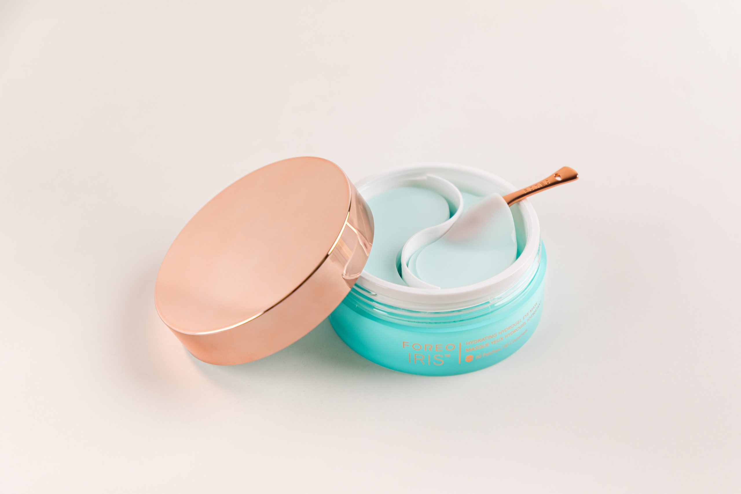 Pripremi svoju kožu za hladnije dane uz najbolje beauty prakse za jesen i zimu Otkrij FOREO i FAQ™ Swiss