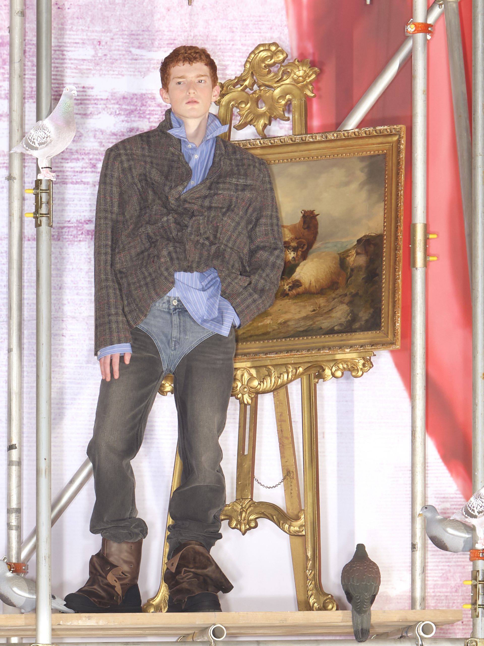 Prvi pogled H&M Glenn Martens kolekcija Razigrana kampanja s Joanne Lumley i Richardom E. Grantom slavi individualnost i samoizražavanje.