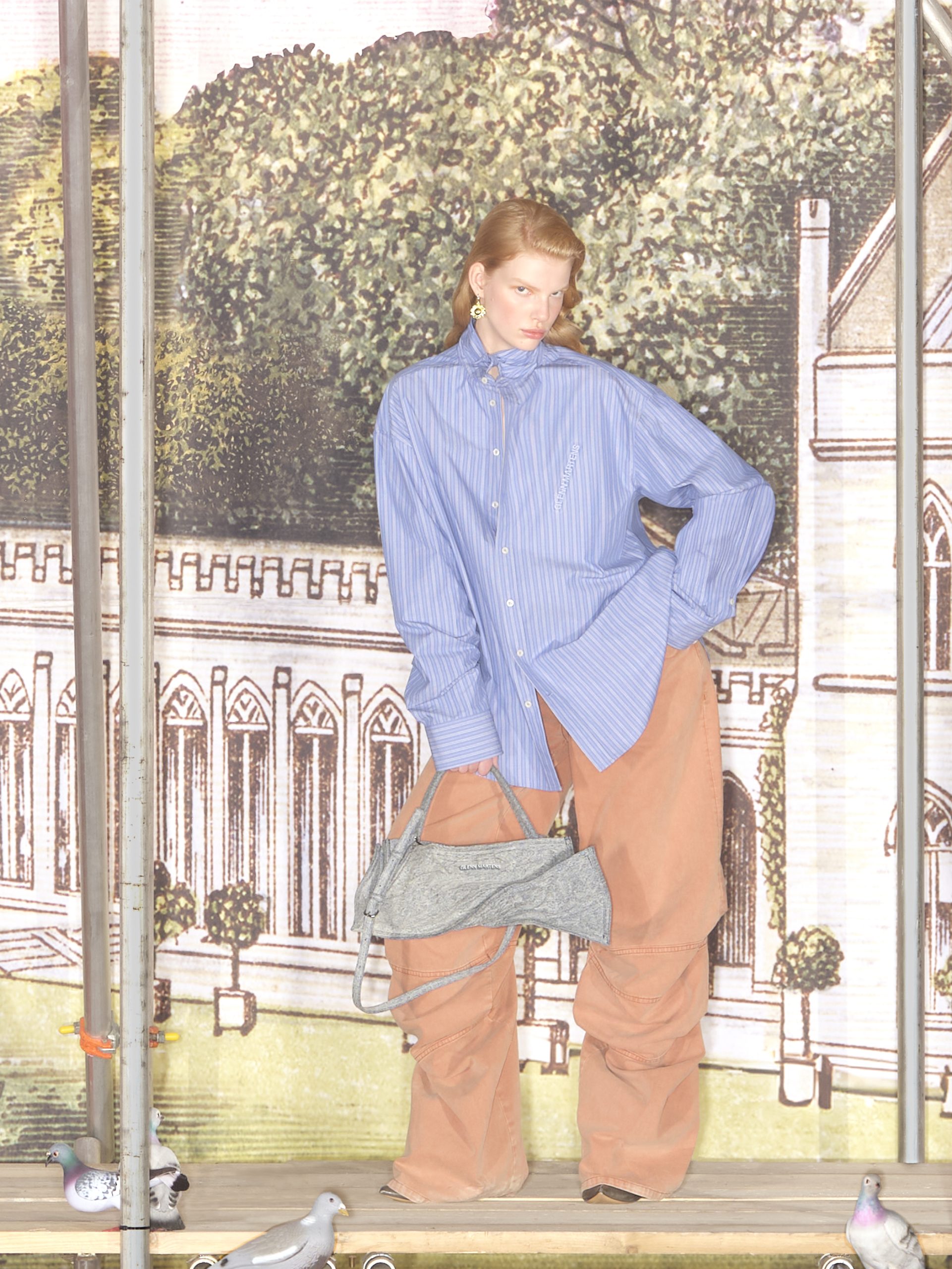 Prvi pogled H&M Glenn Martens kolekcija Razigrana kampanja s Joanne Lumley i Richardom E. Grantom slavi individualnost i samoizražavanje.