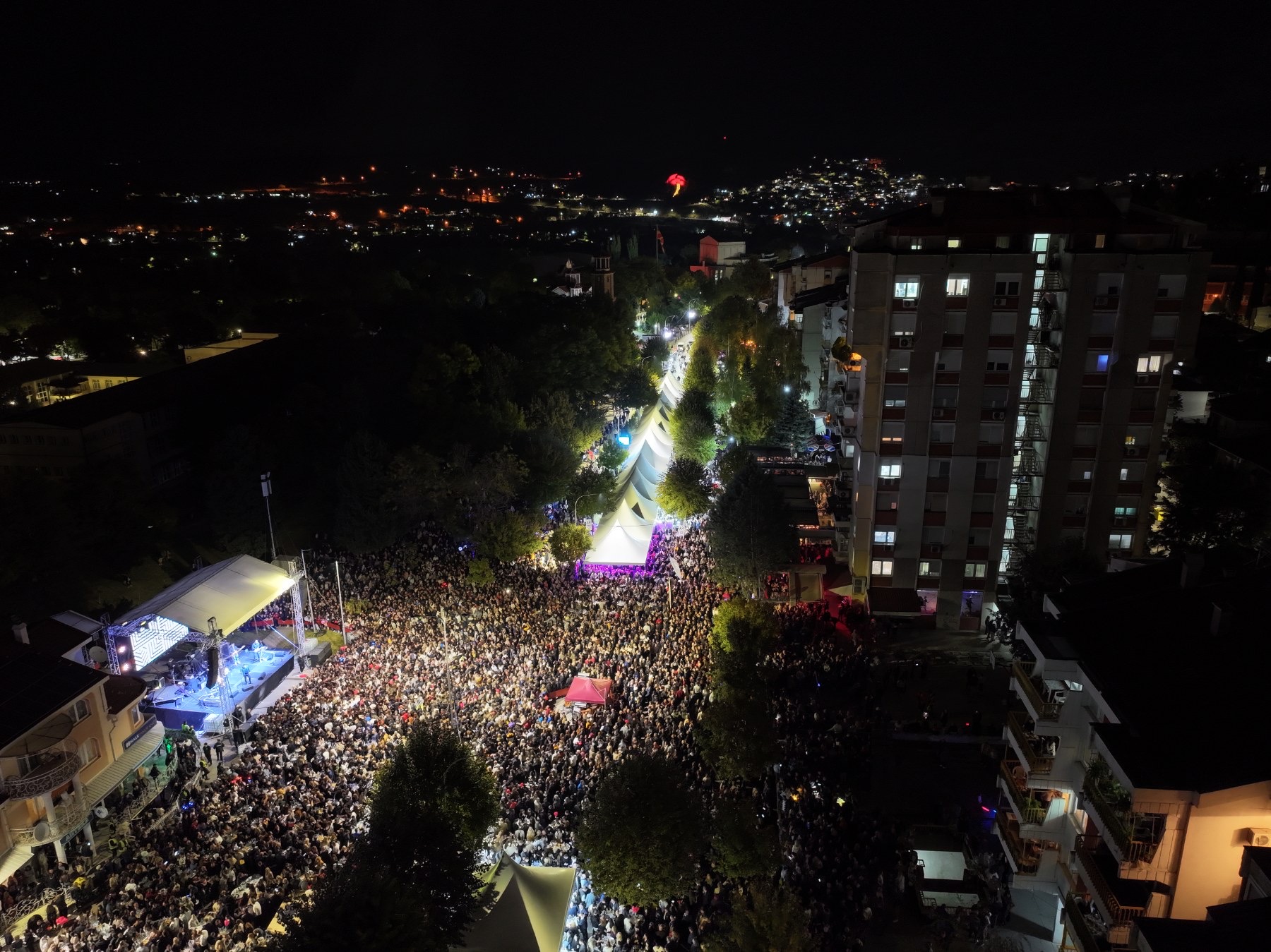 SEVERINA, USUSRET VELIKIM KONCERTIMA U SPLITU I ZAGREBU, ODRŽALA KONCERT U MAKEDONIJI PRED 20 000 LJUDI