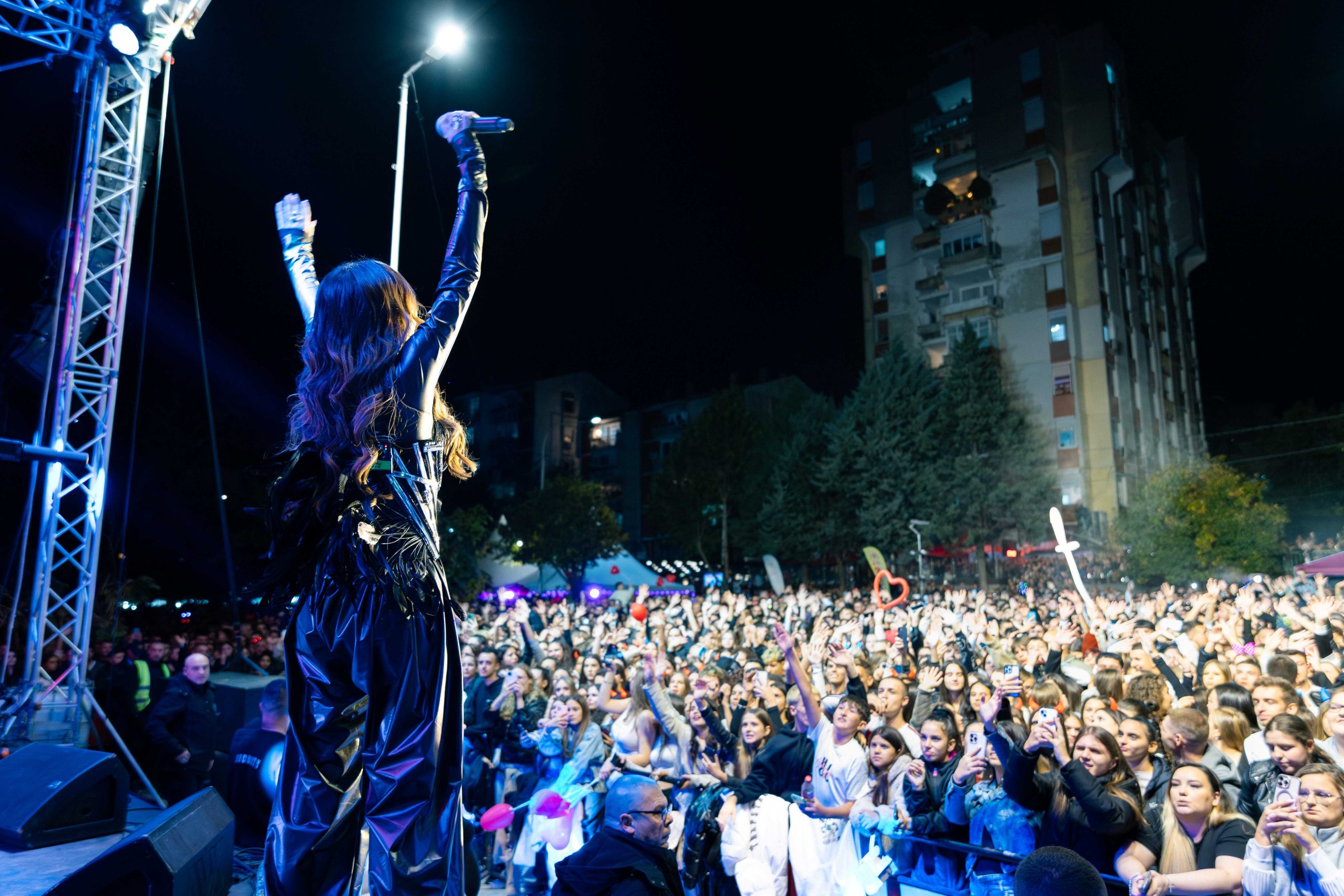 SEVERINA, USUSRET VELIKIM KONCERTIMA U SPLITU I ZAGREBU, ODRŽALA KONCERT U MAKEDONIJI PRED 20 000 LJUDI