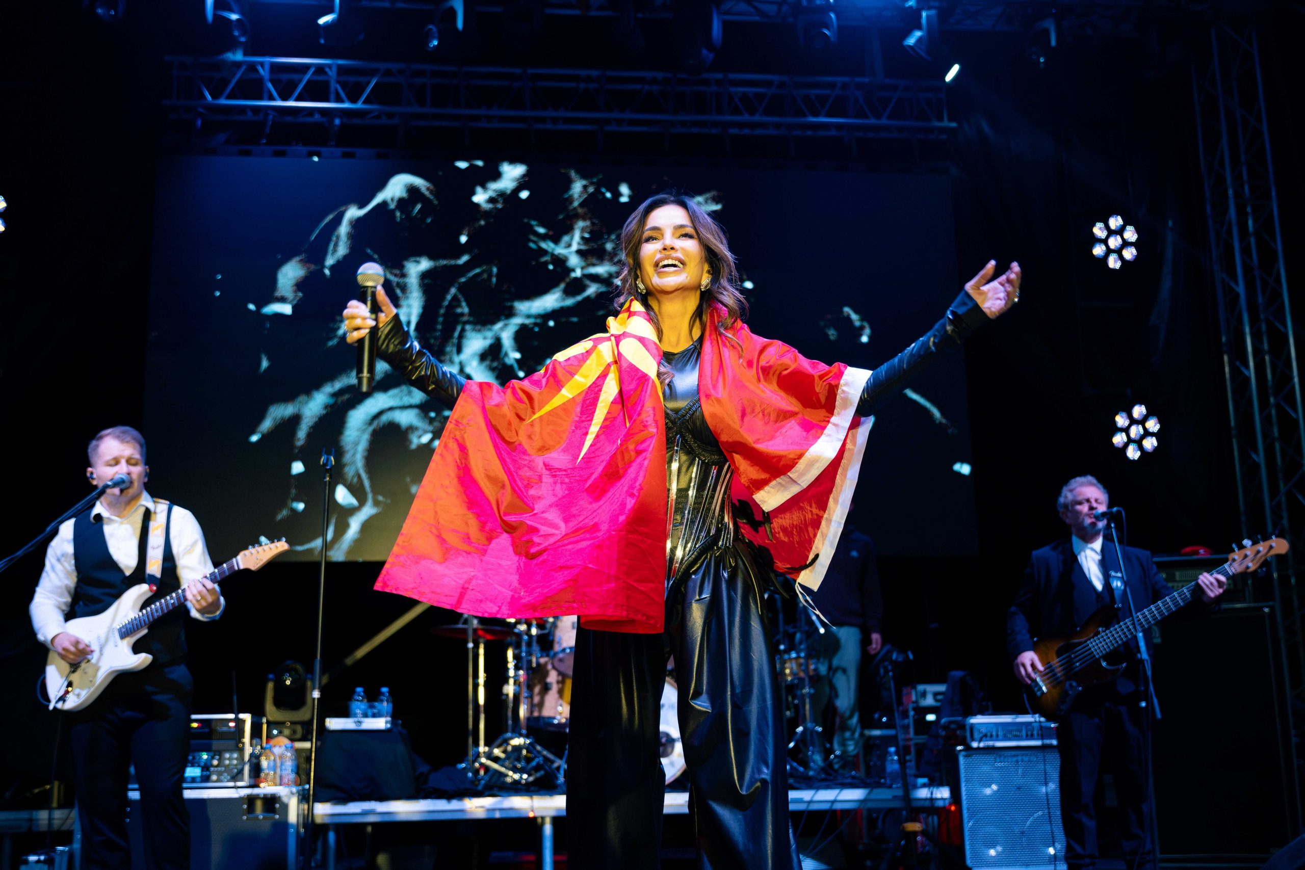 SEVERINA, USUSRET VELIKIM KONCERTIMA U SPLITU I ZAGREBU, ODRŽALA KONCERT U MAKEDONIJI PRED 20 000 LJUDI