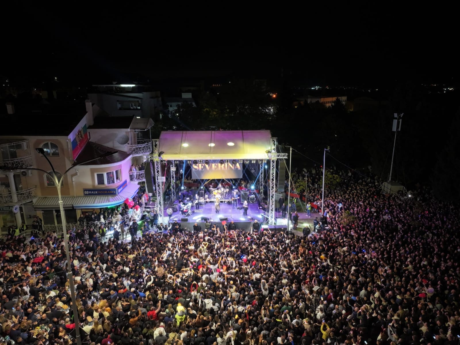 SEVERINA, USUSRET VELIKIM KONCERTIMA U SPLITU I ZAGREBU, ODRŽALA KONCERT U MAKEDONIJI PRED 20 000 LJUDI