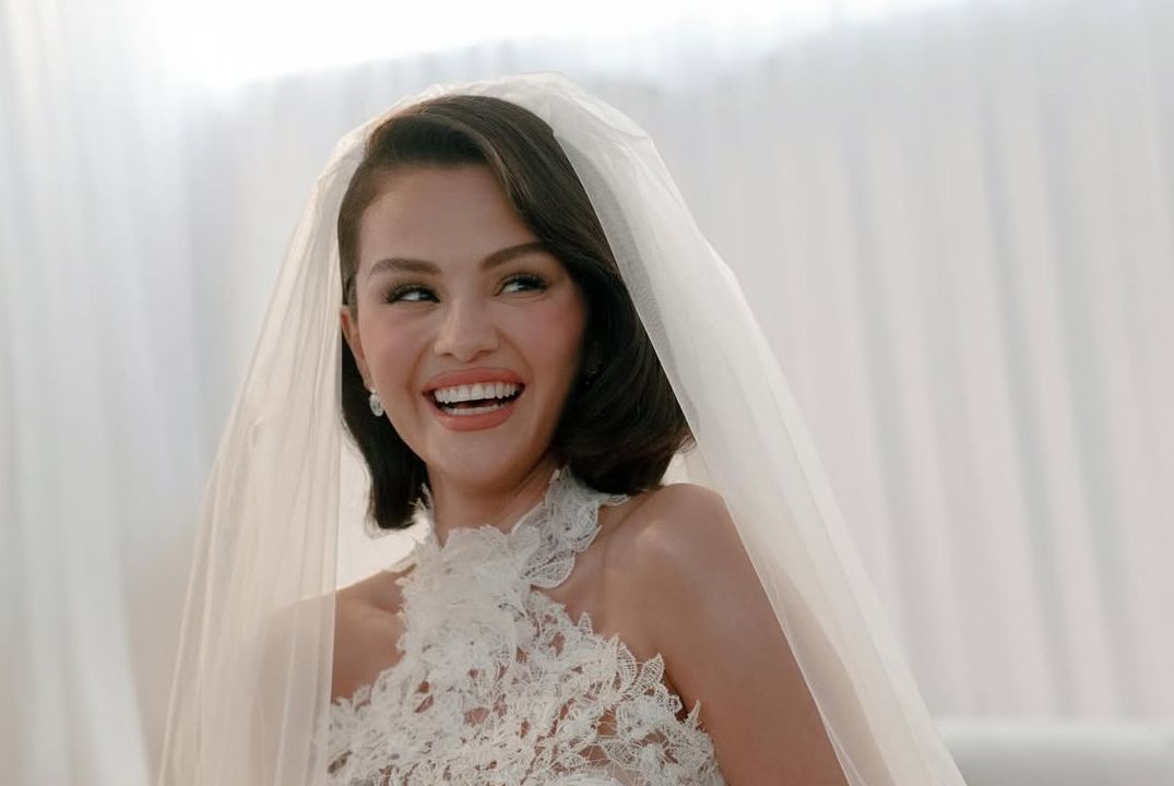 Selena Gomez iznenadila obožavatelje novim fotkama s bajkovitog vjenčanja Hello Magazin Croatia Hrvatska