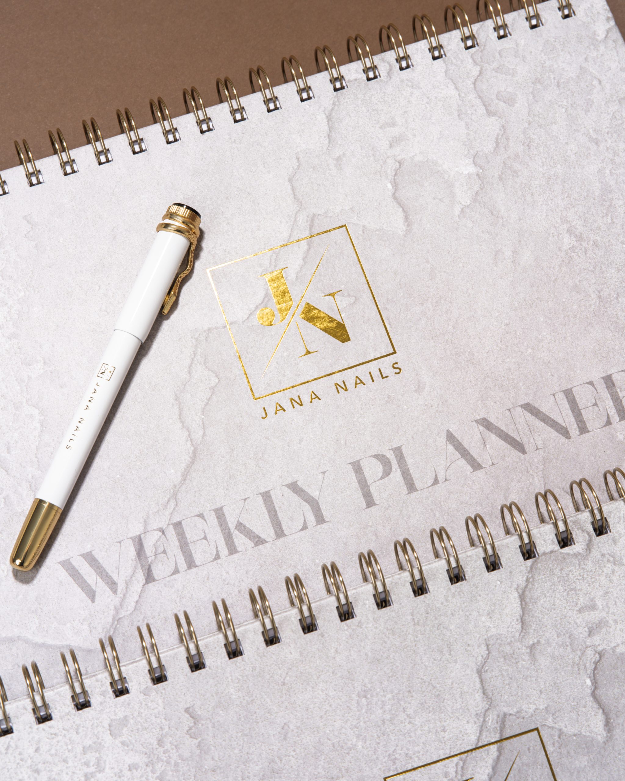 Stil koji se pamti uz Jana Nails – tvoj organizacijski upgrade! #glowinto2026 