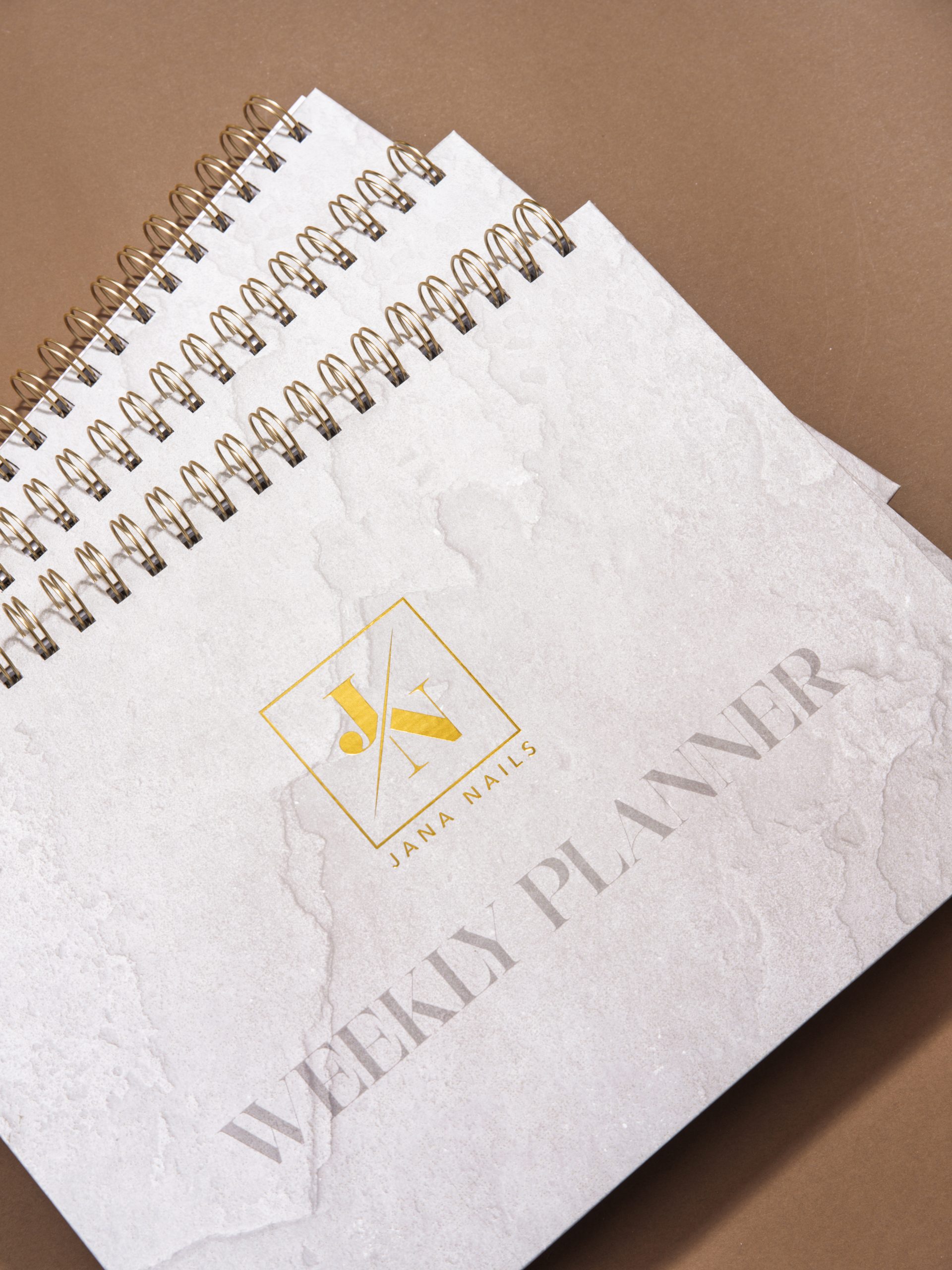 Stil koji se pamti uz Jana Nails – tvoj organizacijski upgrade! #glowinto2026 