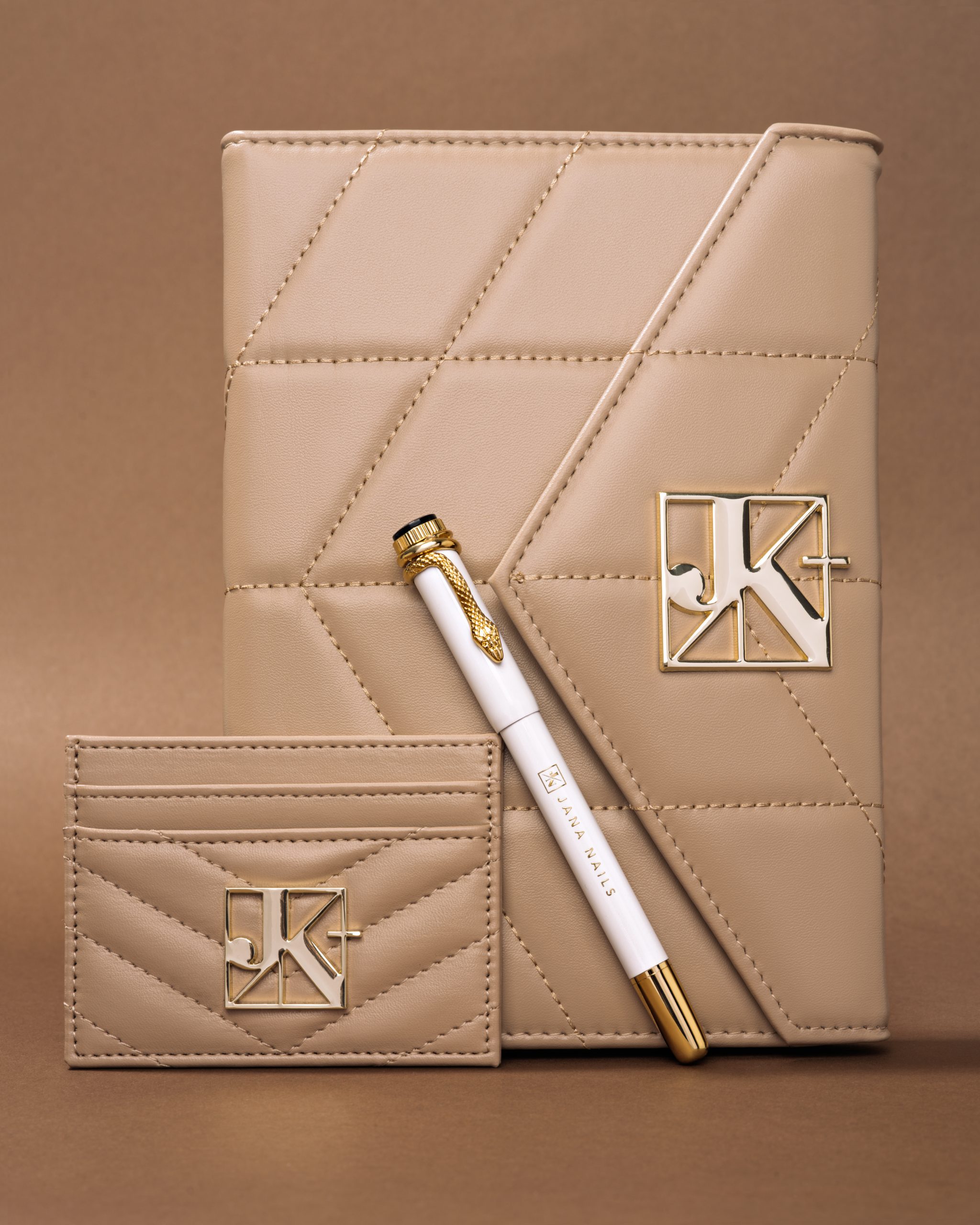 Stil koji se pamti uz Jana Nails – tvoj organizacijski upgrade! #glowinto2026 