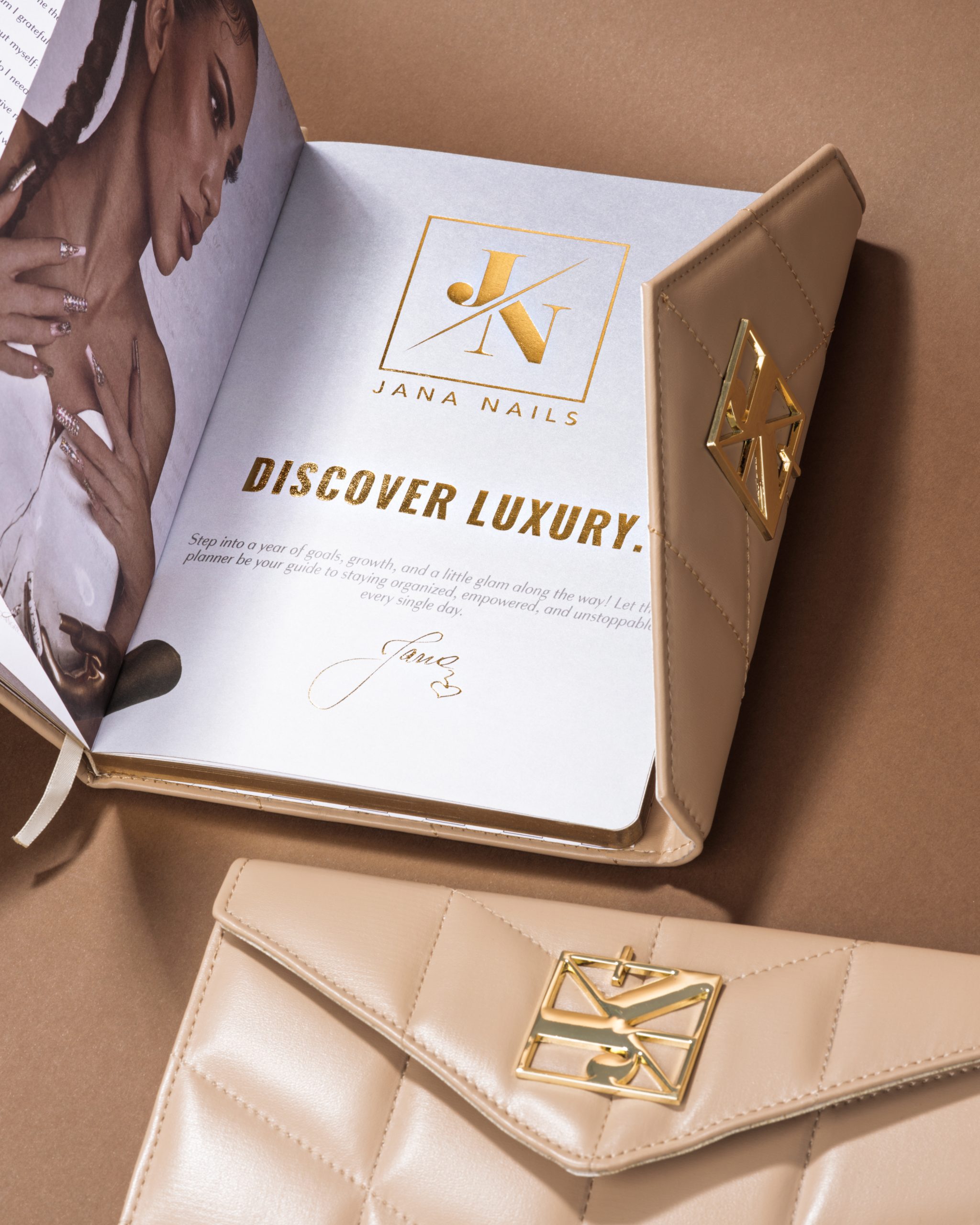Stil koji se pamti uz Jana Nails – tvoj organizacijski upgrade! #glowinto2026 