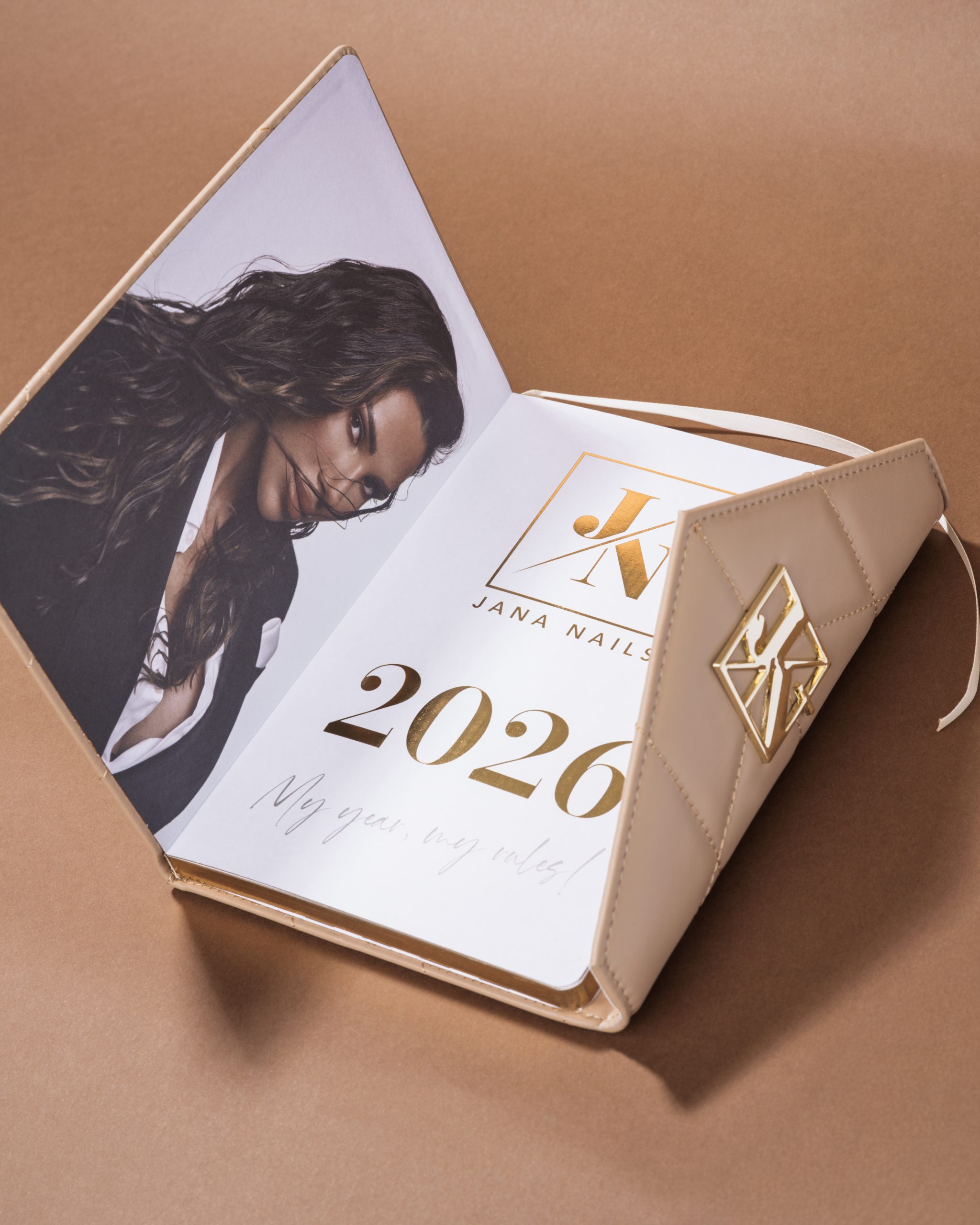 Stil koji se pamti uz Jana Nails – tvoj organizacijski upgrade! #glowinto2026 