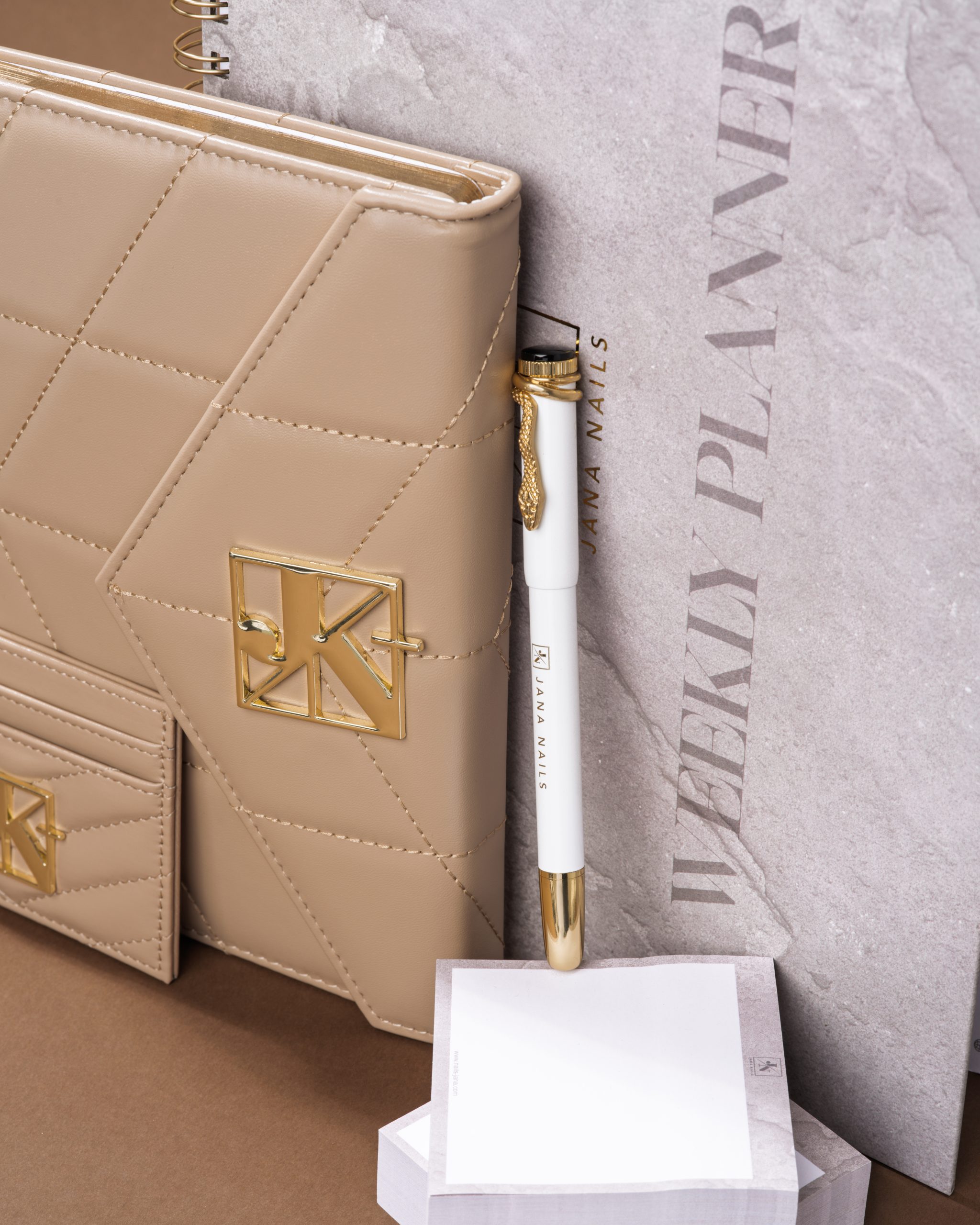 Stil koji se pamti uz Jana Nails – tvoj organizacijski upgrade! #glowinto2026 