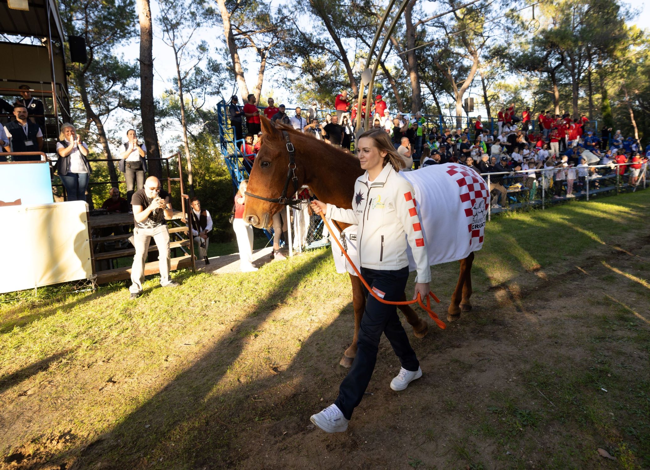 U Barbanu svečano otvoreno Balkansko prvenstvo u daljinskom jahanju 
