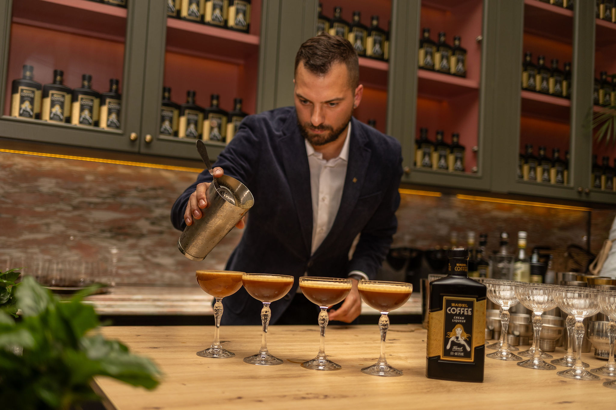 U mjesecu u kojem obilježavamo Svjetski dan kave Badel predstavio novi premium liker BADEL COFFEE krem liker