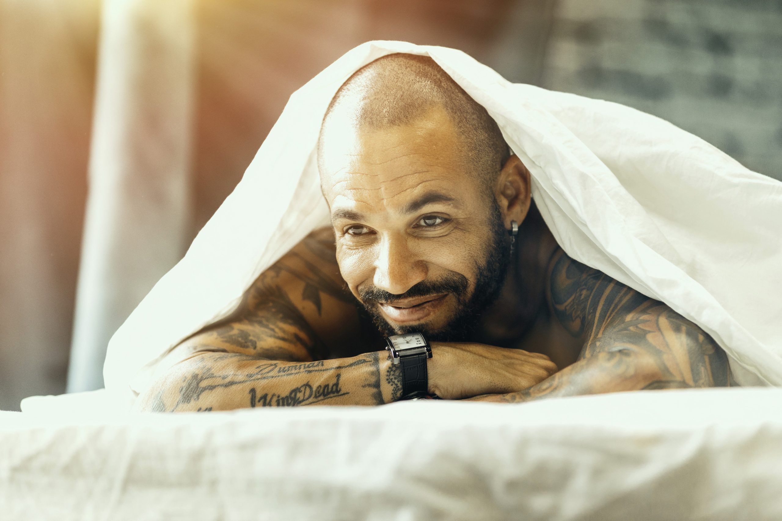 Zašto je spavanje najvažniji muški beauty ritual (i kako ga učiniti savršenim)