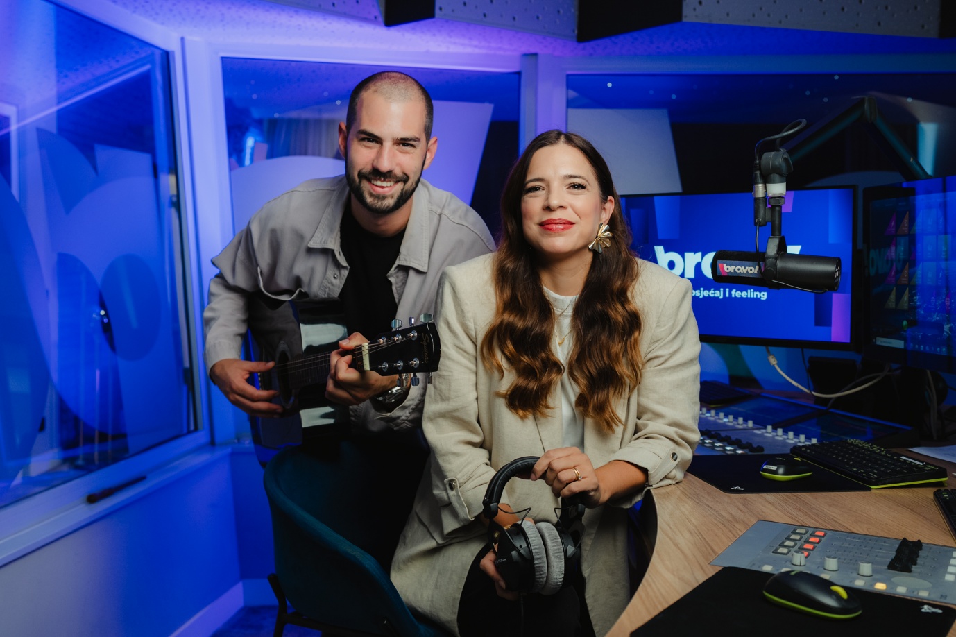 bravo! radio poslao snažnu poruku protiv cyberbullyinga – I riječi bole Izgleda kao kuja, ima glavu kao lizalica, tovarke, lik je ćelav… 