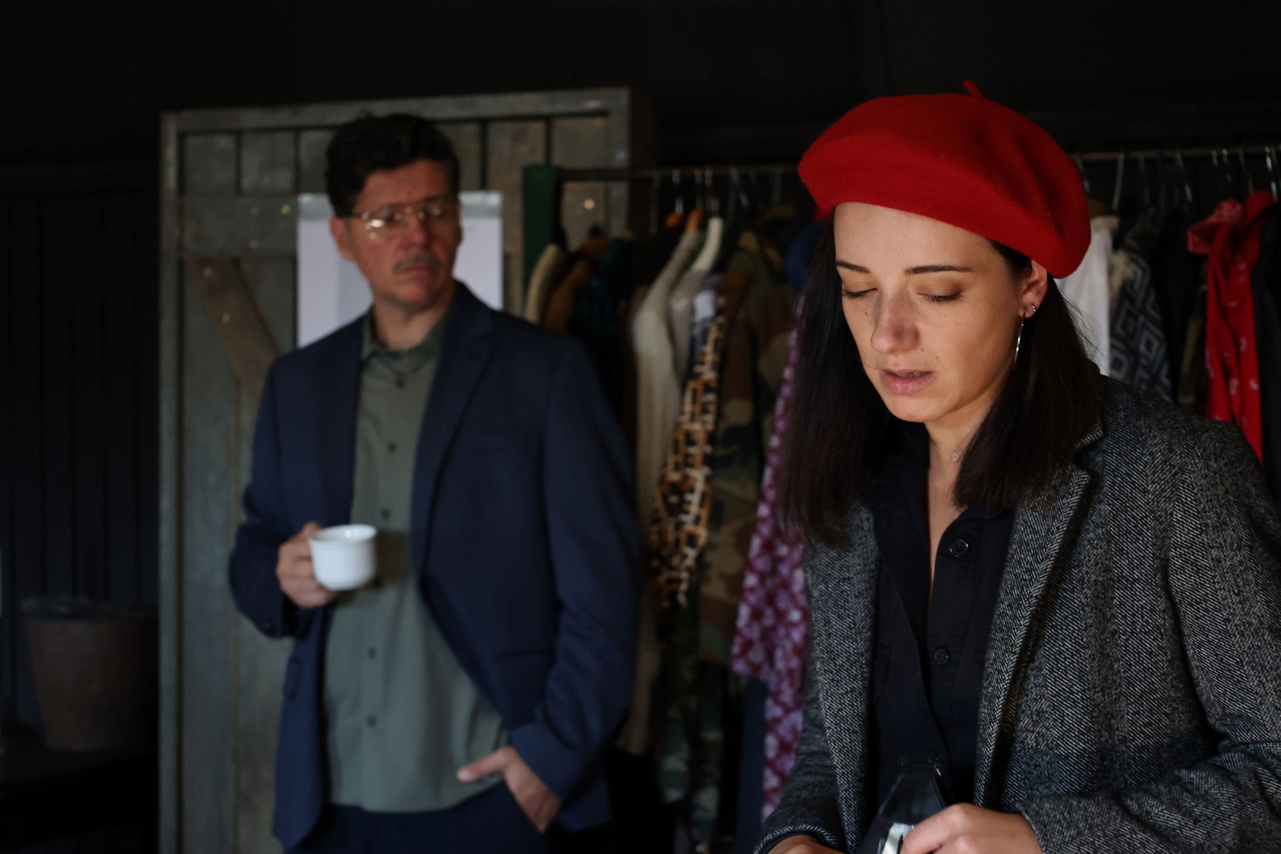 „Tri sestre, ja“ Borisa Liješevića: Dijeljenje sebe i svog života, svojih osjećaja i boli u trenutku zajedništva s publikom