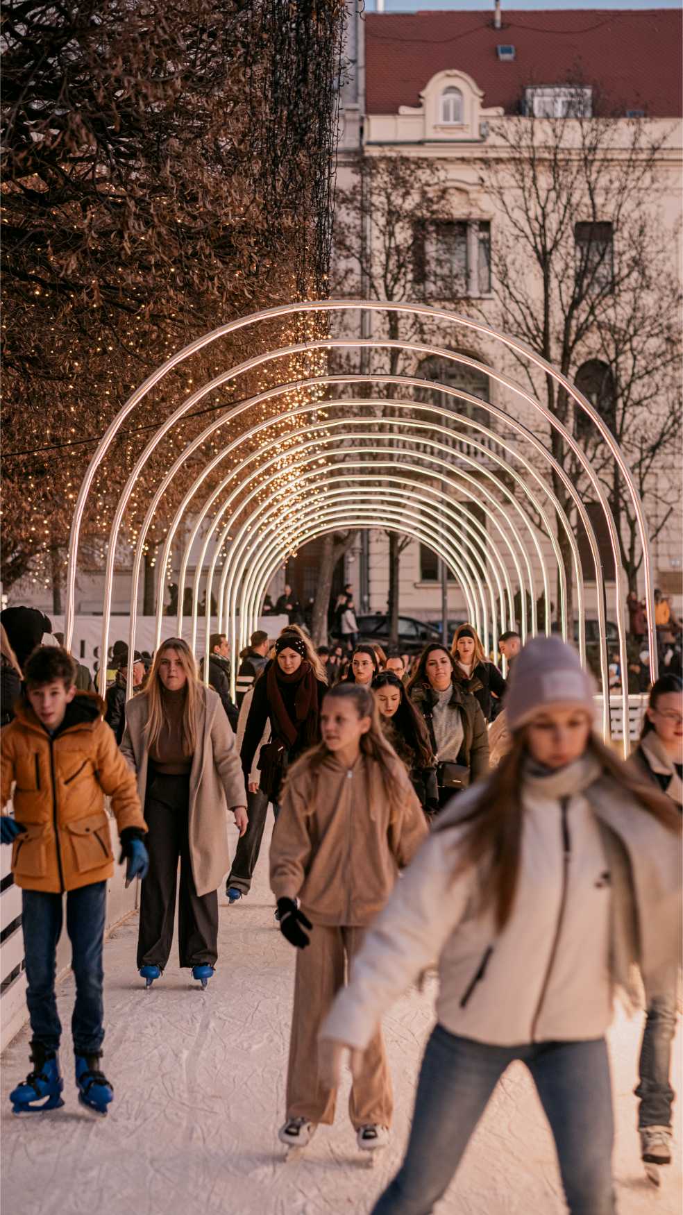 ADVENT LEDENI PARK I ADVENT ZRINJEVAC OTVARAJU BLAGDANSKU SEZONU U ZAGREBU 