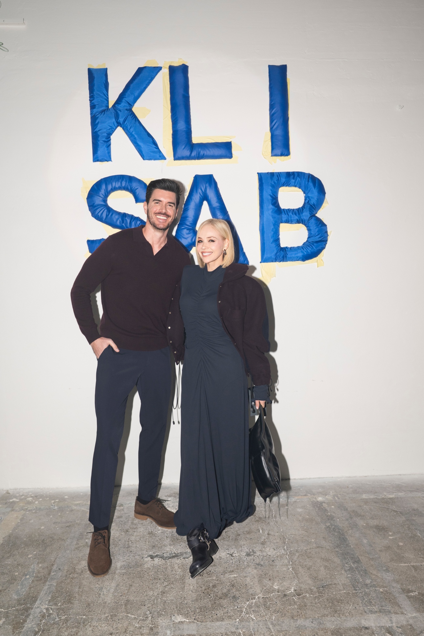 KLISAB REVIJA POZNATE OSOBE