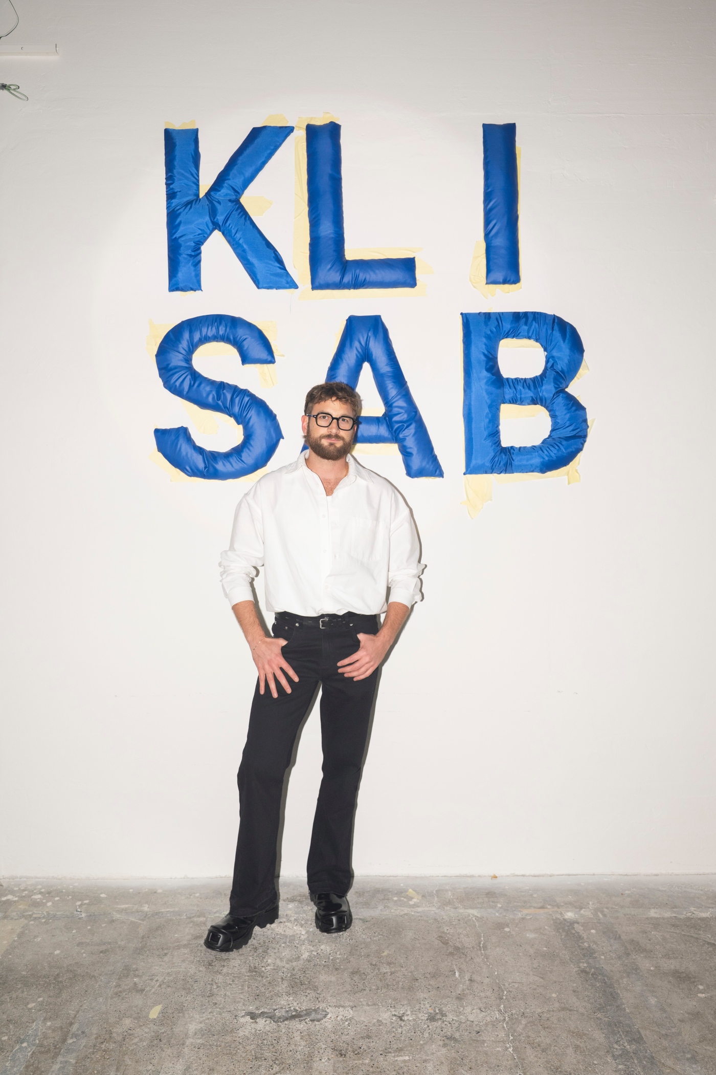 KLISAB REVIJA POZNATE OSOBE