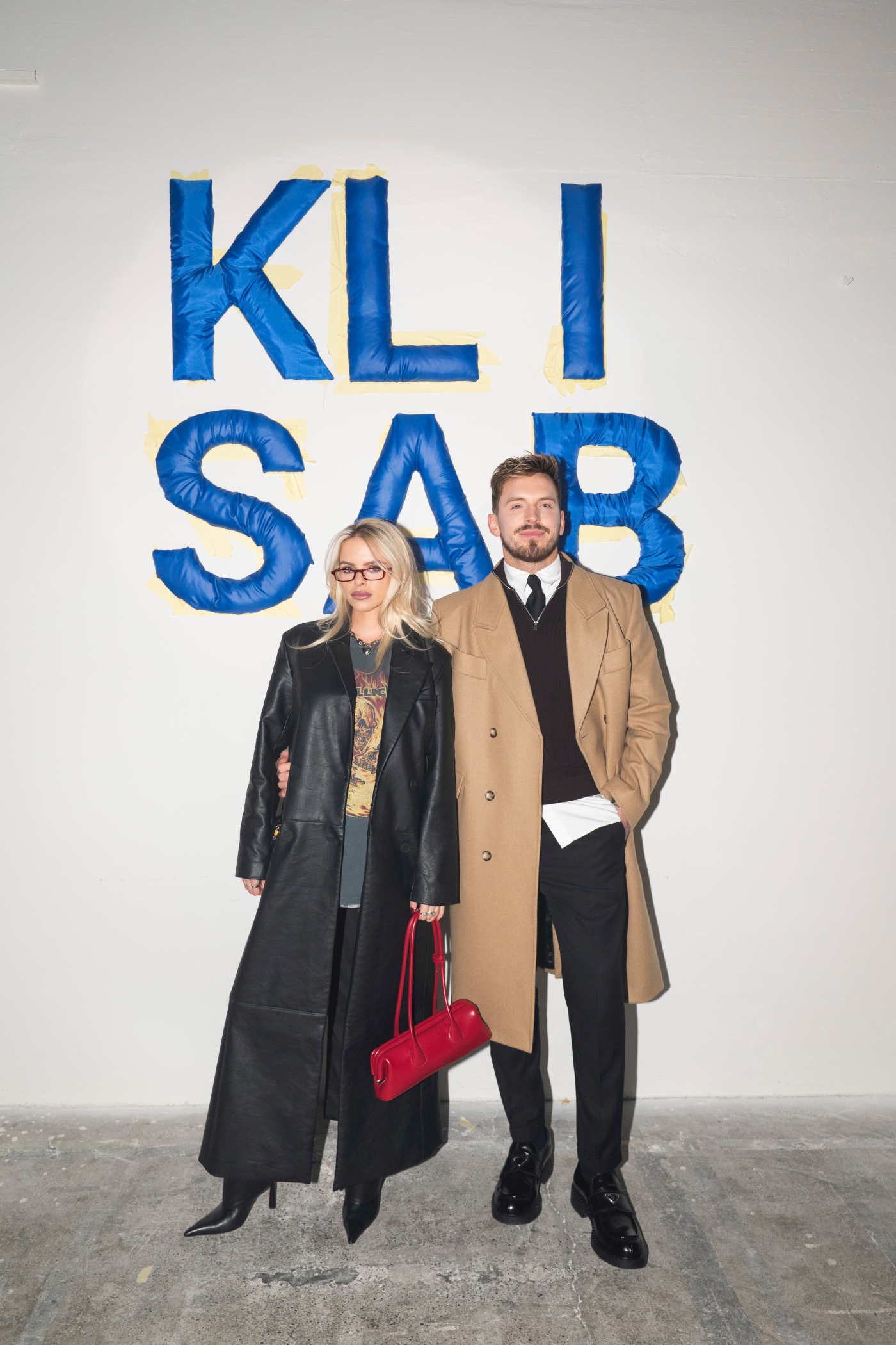 KLISAB REVIJA POZNATE OSOBE