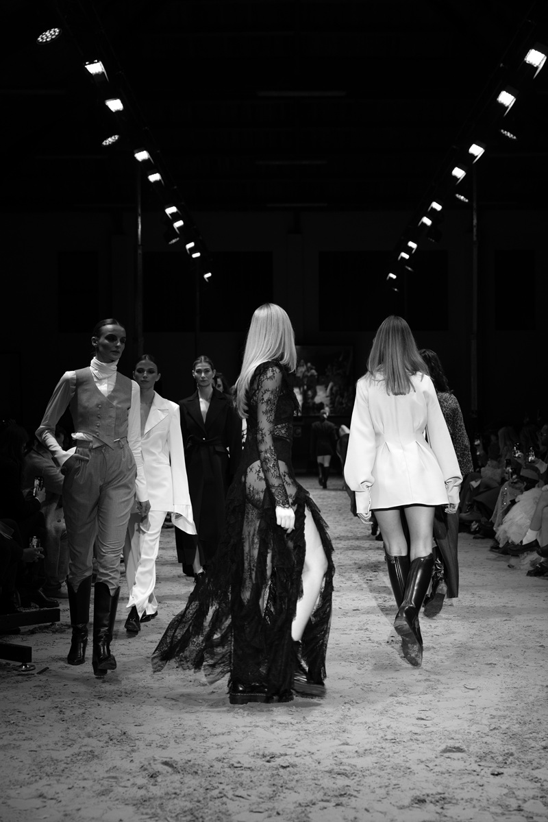 Brend Lokomotiva by Lana Puljić ugalopirao u novu sezonu predstavljanjem kolekcije koja slavi jahanje