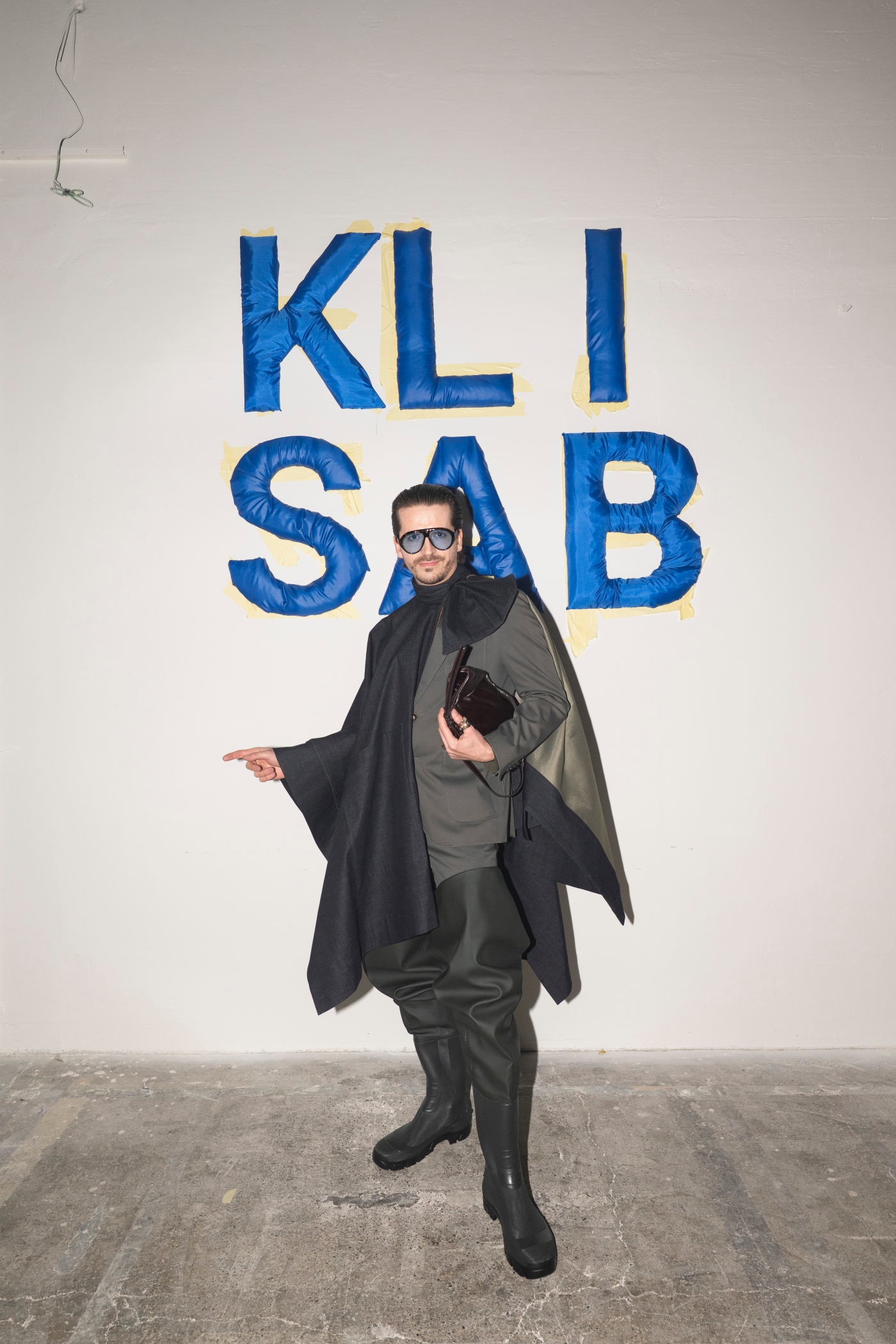 KLISAB REVIJA POZNATE OSOBE