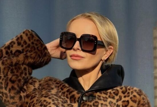 Bok, stigla sam malo škicnuti prvu verziju koju si nadopunio s gostom i točnim prezimenom Sanje Tatalović. To sam ispravila u drugoj verziji, a sada ti šaljem treću, vjerojatno finalnu.