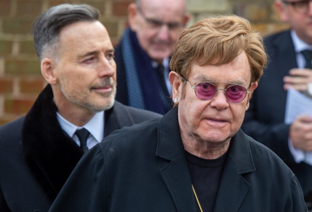 Elton John izgubio vid na desnom oku Hello Magazin Croatia Hrvatska