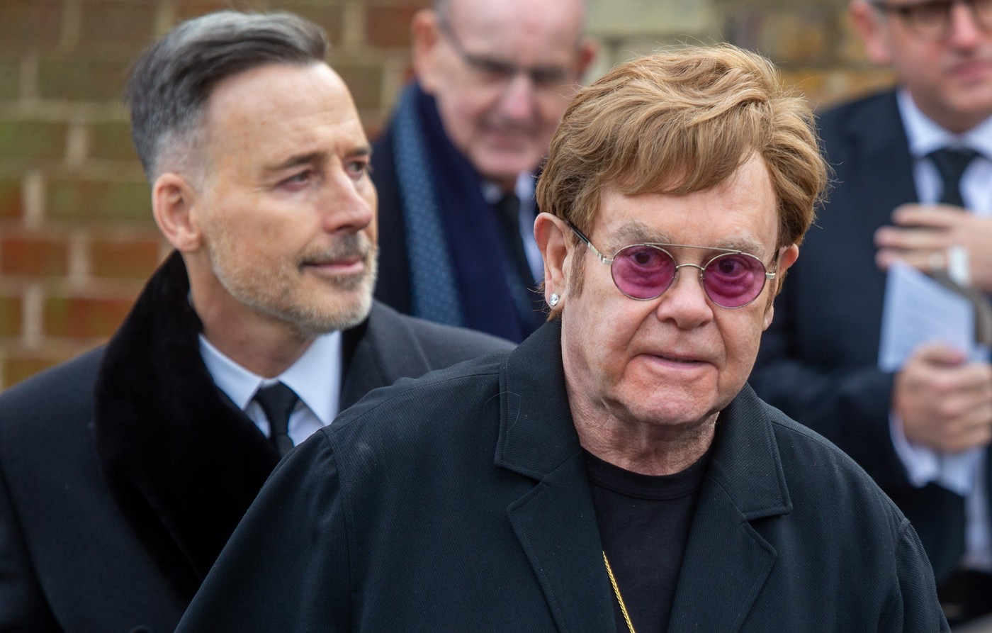 Elton John izgubio vid na desnom oku Hello Magazin Croatia Hrvatska