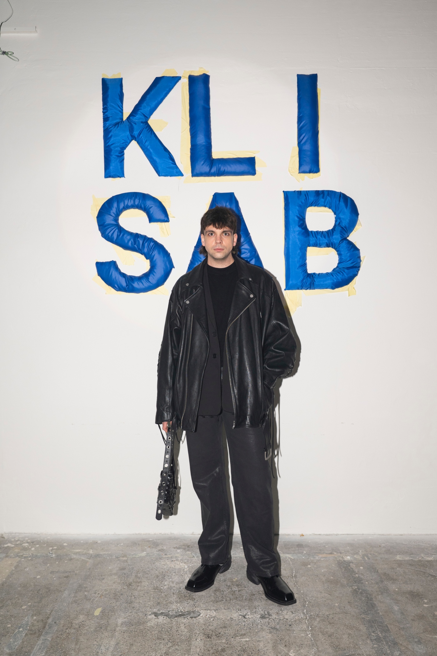 KLISAB REVIJA POZNATE OSOBE