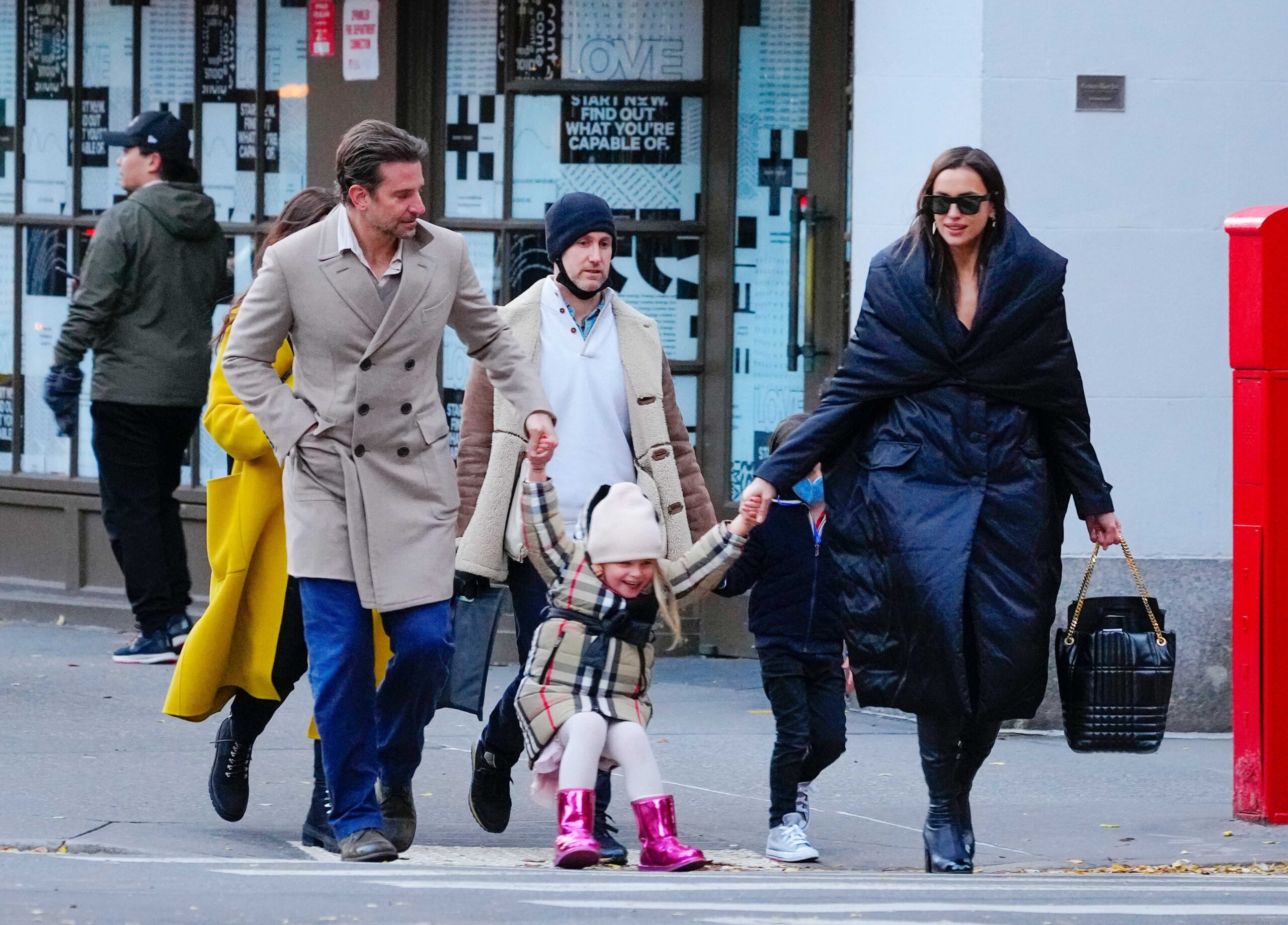 Irina Shayk otkrila stroga pravila odgoja Hello Magazin Croatia Hrvatska