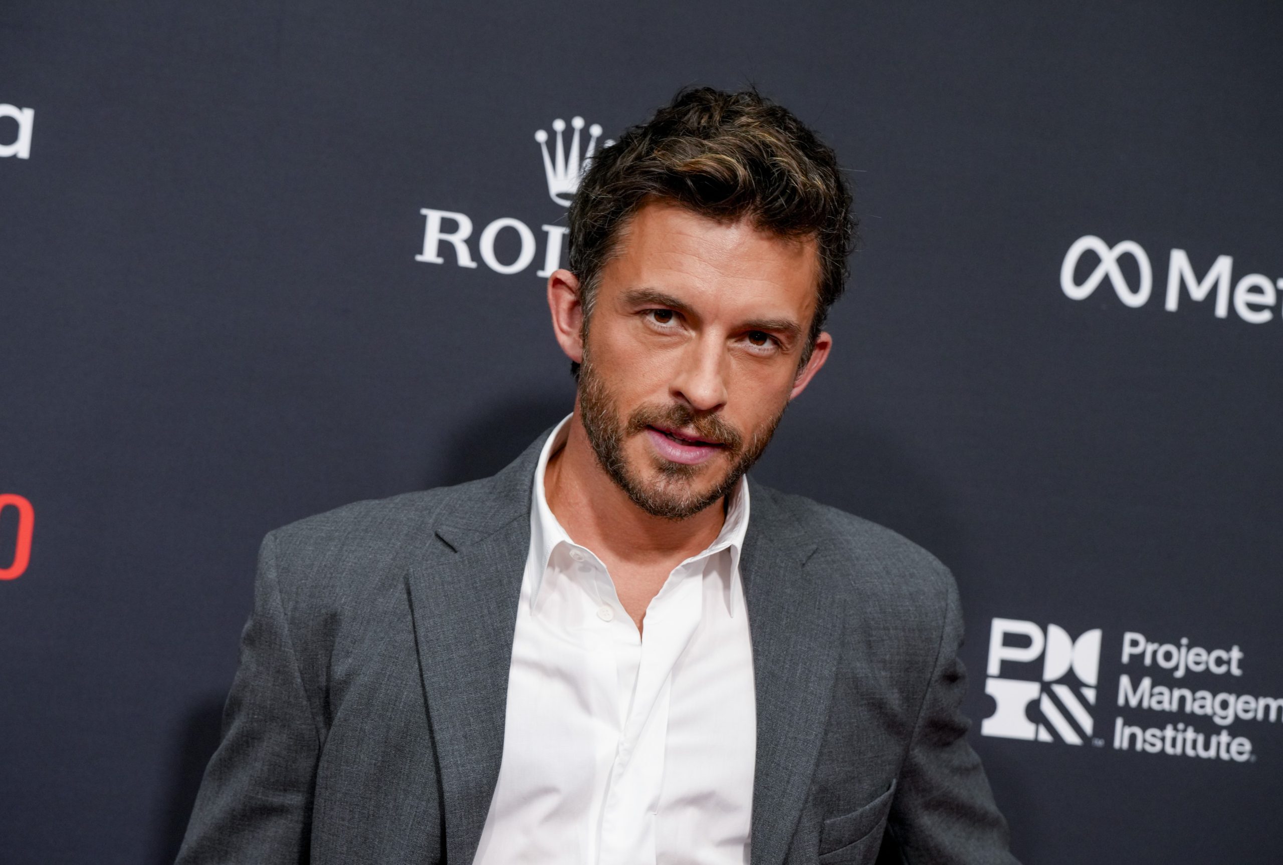 Jonathan Bailey ispisao povijest Hello magazin Croatia Hrvatska