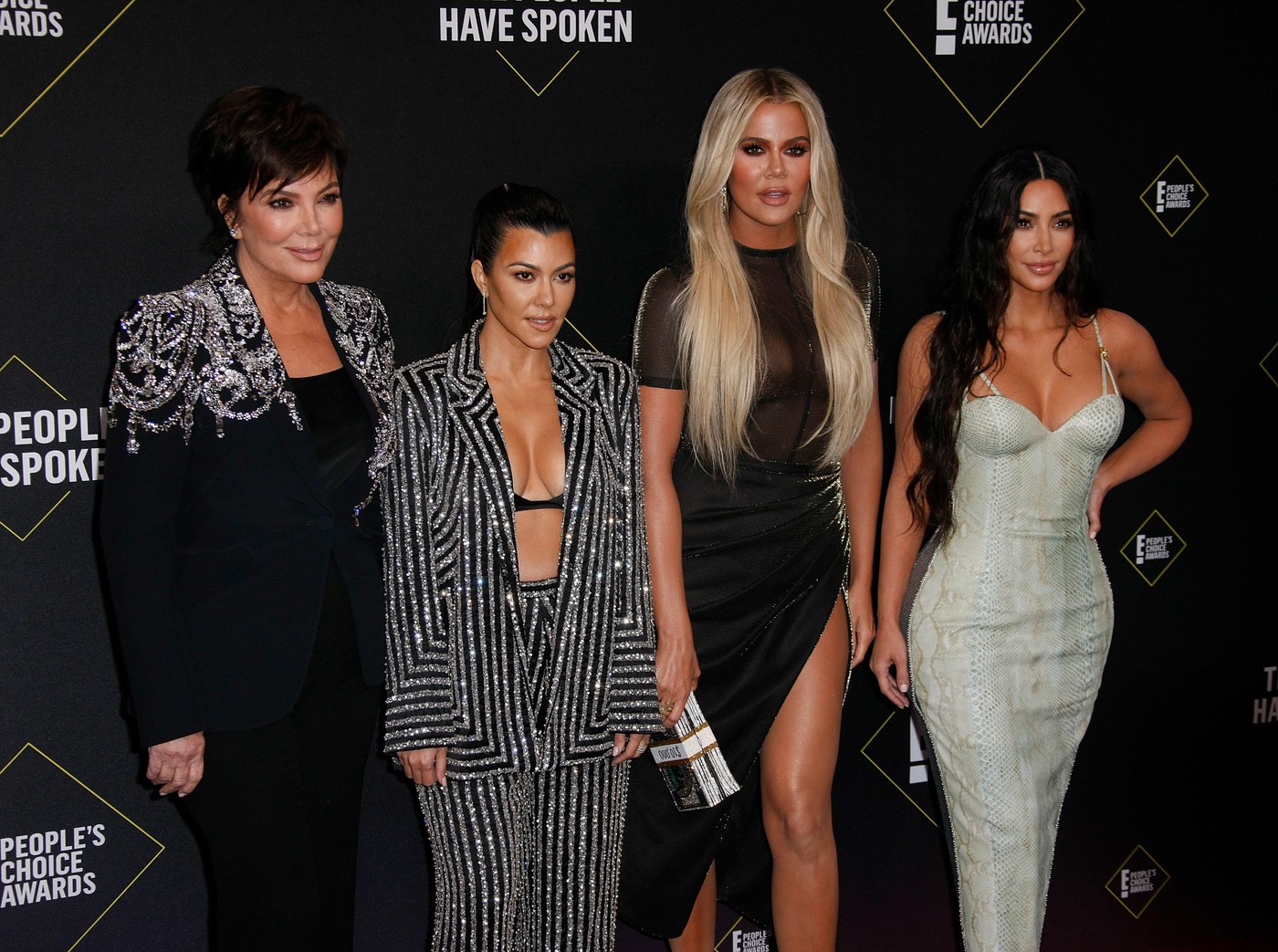 Kourtney Kardashian objavila neviđene obiteljske fotografije iz 1999. Hello Magazin Croatia Hrvatska