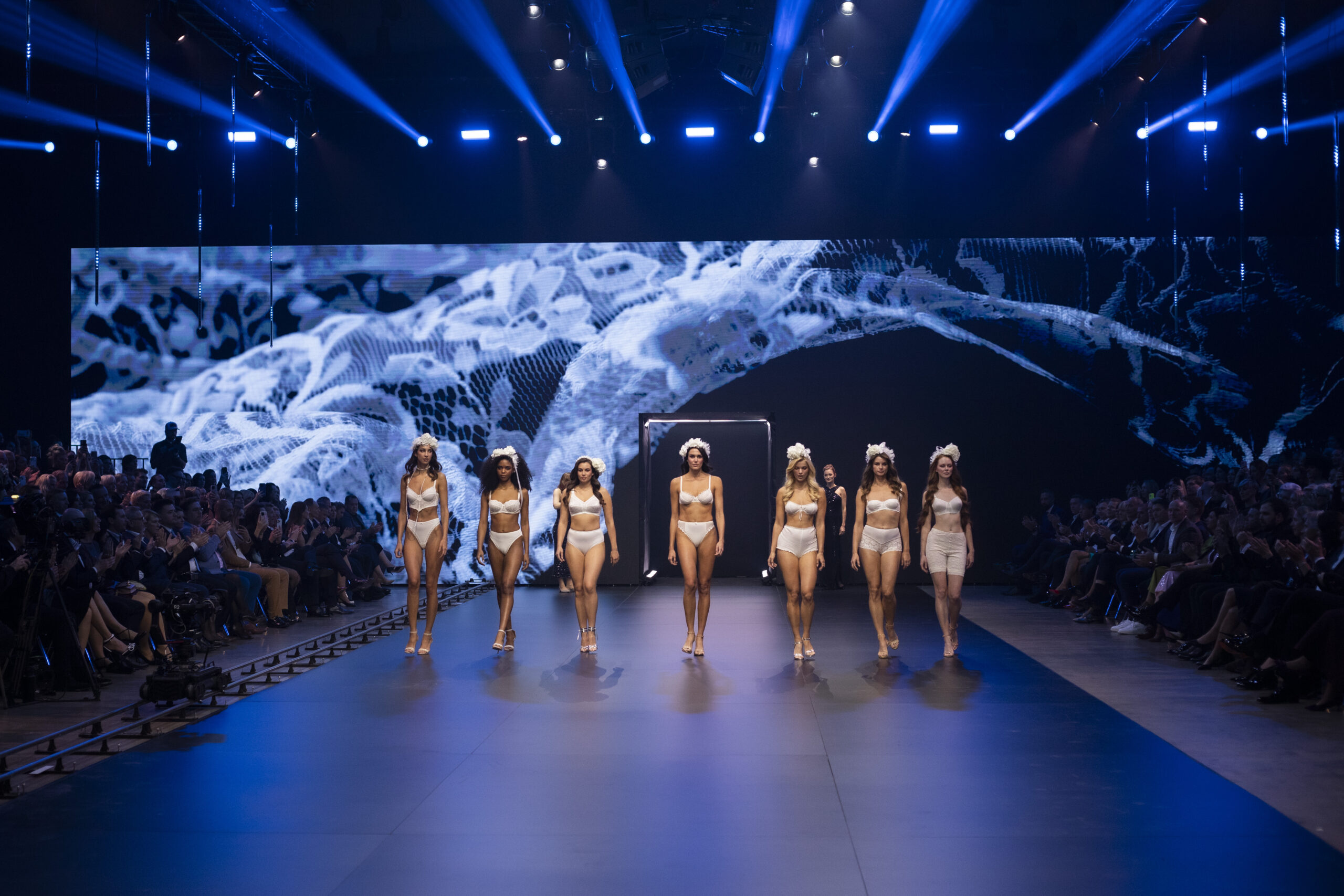 Lisca Hello Magazin Croatia Hrvatska