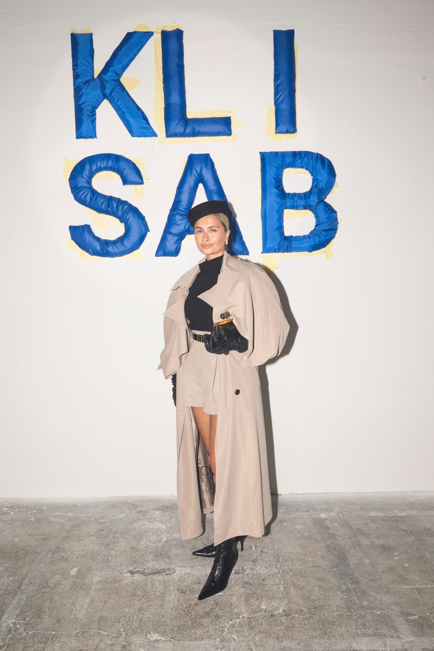 KLISAB REVIJA POZNATE OSOBE