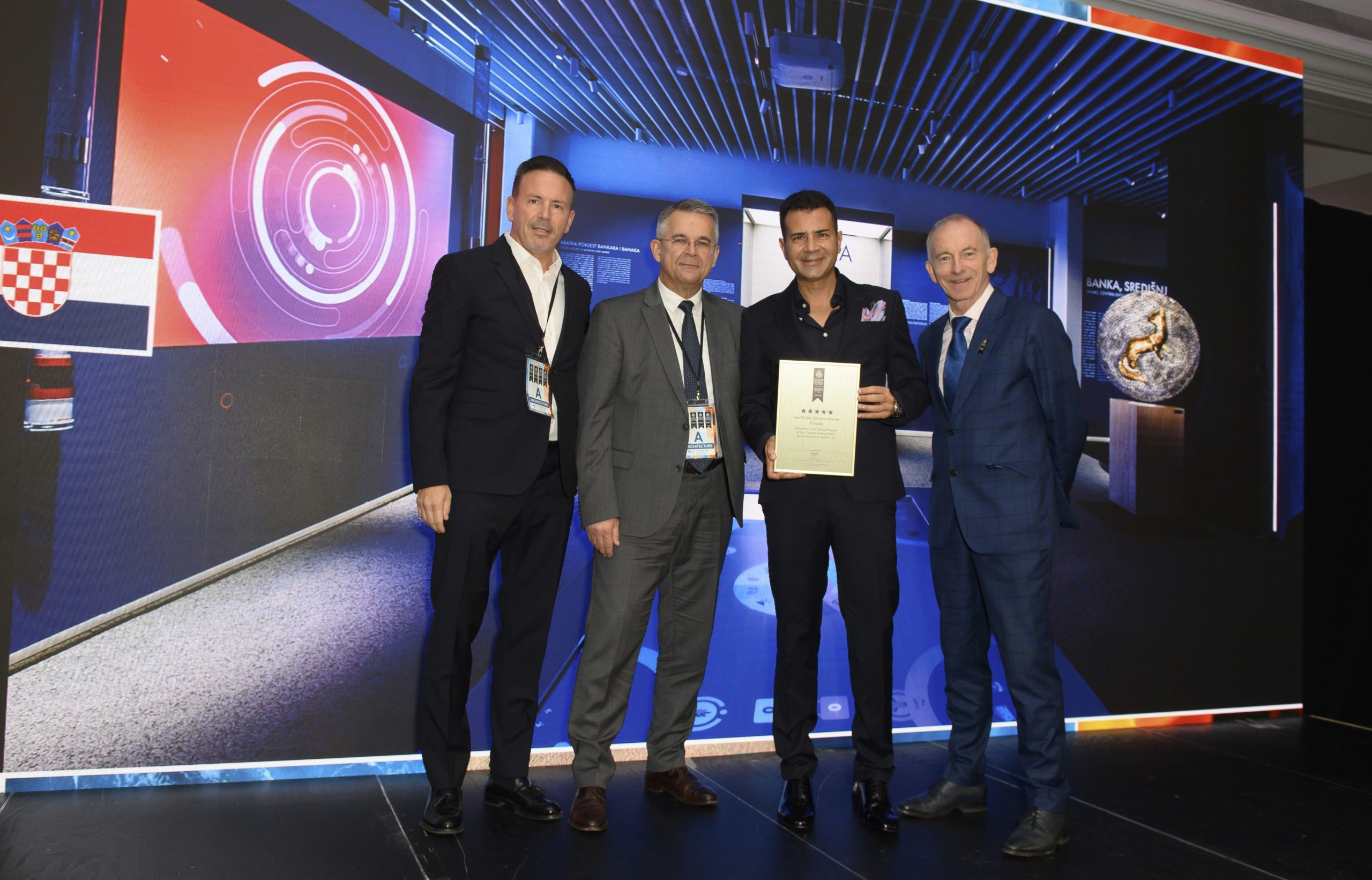 Moneterra, Moneterra muzej, Muzej novca, Muzej novca HNB, Hrvatska narodna banka, HNB, muzej financija, financijska pismenost, edukacija o novcu, međunarodna nagrada, International Property Awards, nagrada za dizajn interijera, Best Public Service Interior, Ante Vrban, arhitekt Ante Vrban, hrvatski arhitekt, nagrađeni projekt, arhitektura, dizajn interijera, javni prostor, Ban centar Zagreb, Zagreb muzej, hrvatski dizajn, hrvatska arhitektura, Real grupa, Krešimir Renzo Prosoli, Studio Rašić & Vrabec, MA 18plus, Hust, Novena, Kamgrad, Promondis, Accessus, suvremeni muzej, interaktivni muzej, edukativni centar, multimedijalni sadržaji, povijest novca, tehnologija u muzeju, bankarstvo, monetarna politika, centralna banka, financijska edukacija, hrvatski projekt, inovativni dizajn, kreativnost, arhitektonski projekt, dizajnerski projekt, svjetsko priznanje, arhitektonska nagrada, međunarodno priznanje, hrvatska stručnost, hrvatska kreativnost, dizajn javnog prostora, muzej u Zagrebu, najbolji interijer, svjetski dizajn, nagrađeni arhitekt, kulturna atrakcija, financijski muzej, edukativni sadržaj, interaktivno iskustvo, hrvatski uspjeh, hrvatski brend, muzej budućnosti, moderni muzej, arhitektura u Zagrebu, interijer nagrađen, kulturna institucija, suvremeni interijer, dizajn nagrada, edukacija građana, osobne financije, uloga banaka, edukacija o financijama, tehnološki napredan muzej, dizajn nagrađen u Londonu, London nagrada, hrvatski projekt u Londonu, međunarodni uspjeh, hrvatski inovatori, kulturna baština, hrvatska kultura, financijska kultura, HNB muzej, muzej besplatan ulaz, muzej u centru Zagreba, Zagreb atrakcija, što posjetiti u Zagrebu, besplatni muzej, hrvatski arhitekti, muzejski projekt, edukacija mladih, financijska svijest, financijska edukacija djece, moderni dizajn interijera, interaktivni sadržaji, multimedijalna instalacija, arhitektonska izvrsnost, dizajnerska izvrsnost, nagrada Europa Afrika, hrvatska arhitektura u svijetu, hrvatska nagrada za dizajn, arhitektura 2025, Moneterra Zagreb.