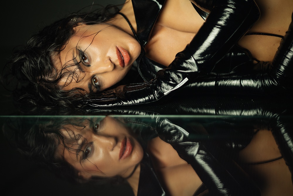 NO QUITTER MARCELA DONOSI HIMNU ŽENSKE SNAGE, OTPORNOSTI I NEODUSTAJANJA