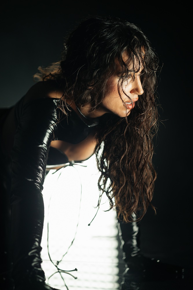 NO QUITTER MARCELA DONOSI HIMNU ŽENSKE SNAGE, OTPORNOSTI I NEODUSTAJANJA