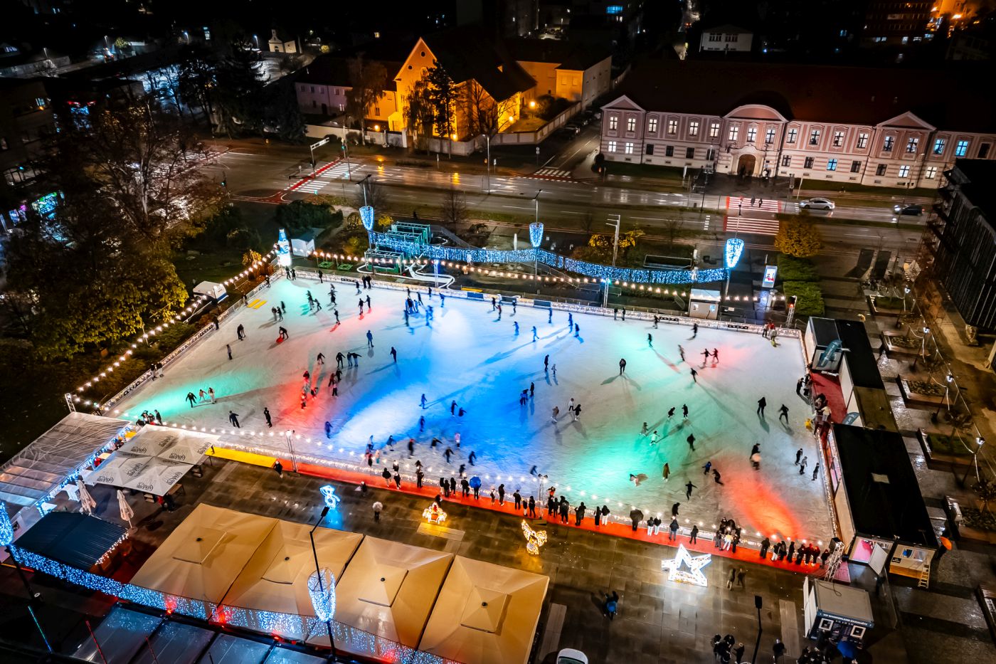 Najveće klizalište u Hrvatskoj otvoreno uz nezaboravan spektakl - Ice Wonderland u Varaždinu