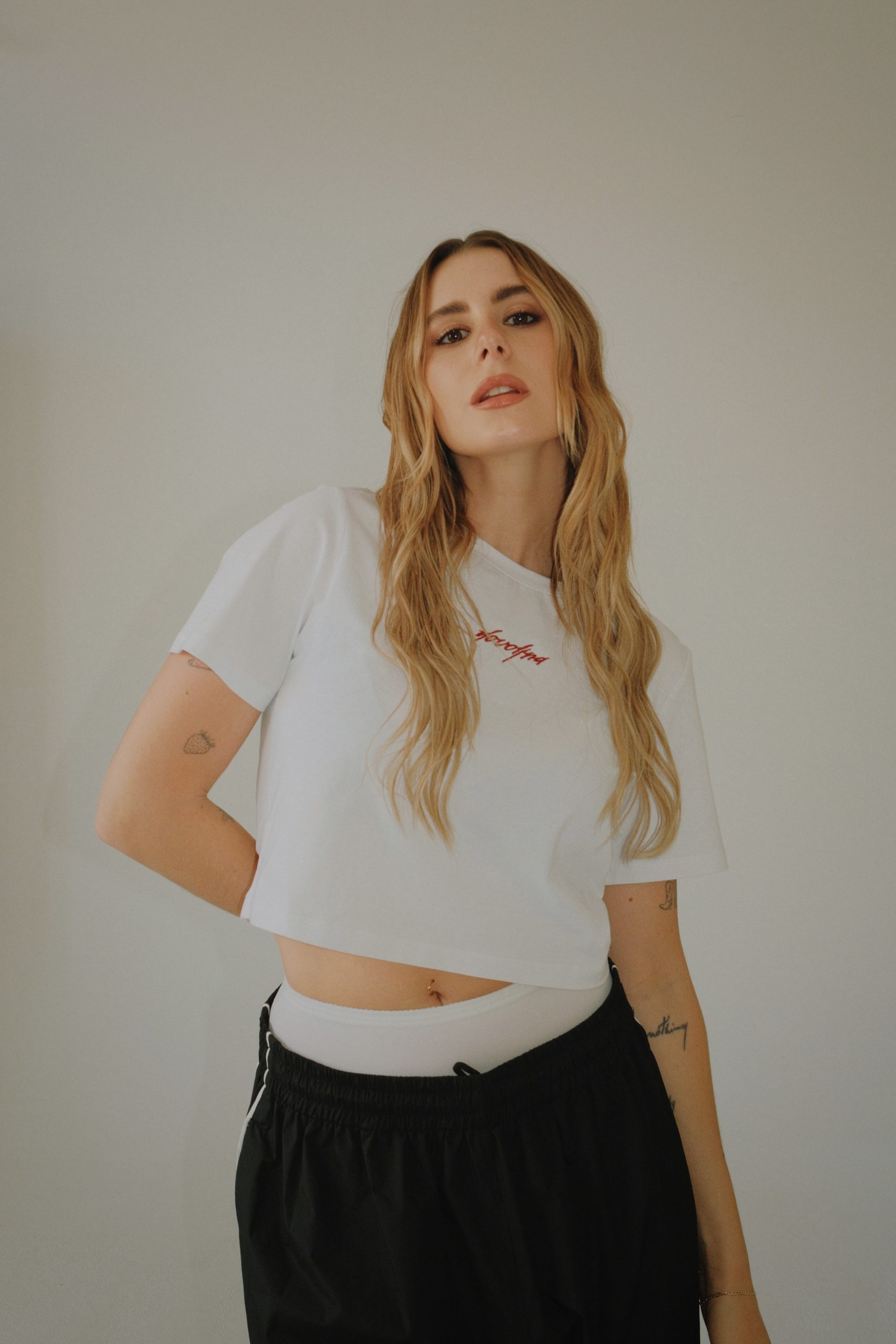 Nika Turković lansirala prvu kolekciju majica hELLO Magazin Croatia Hrvatska