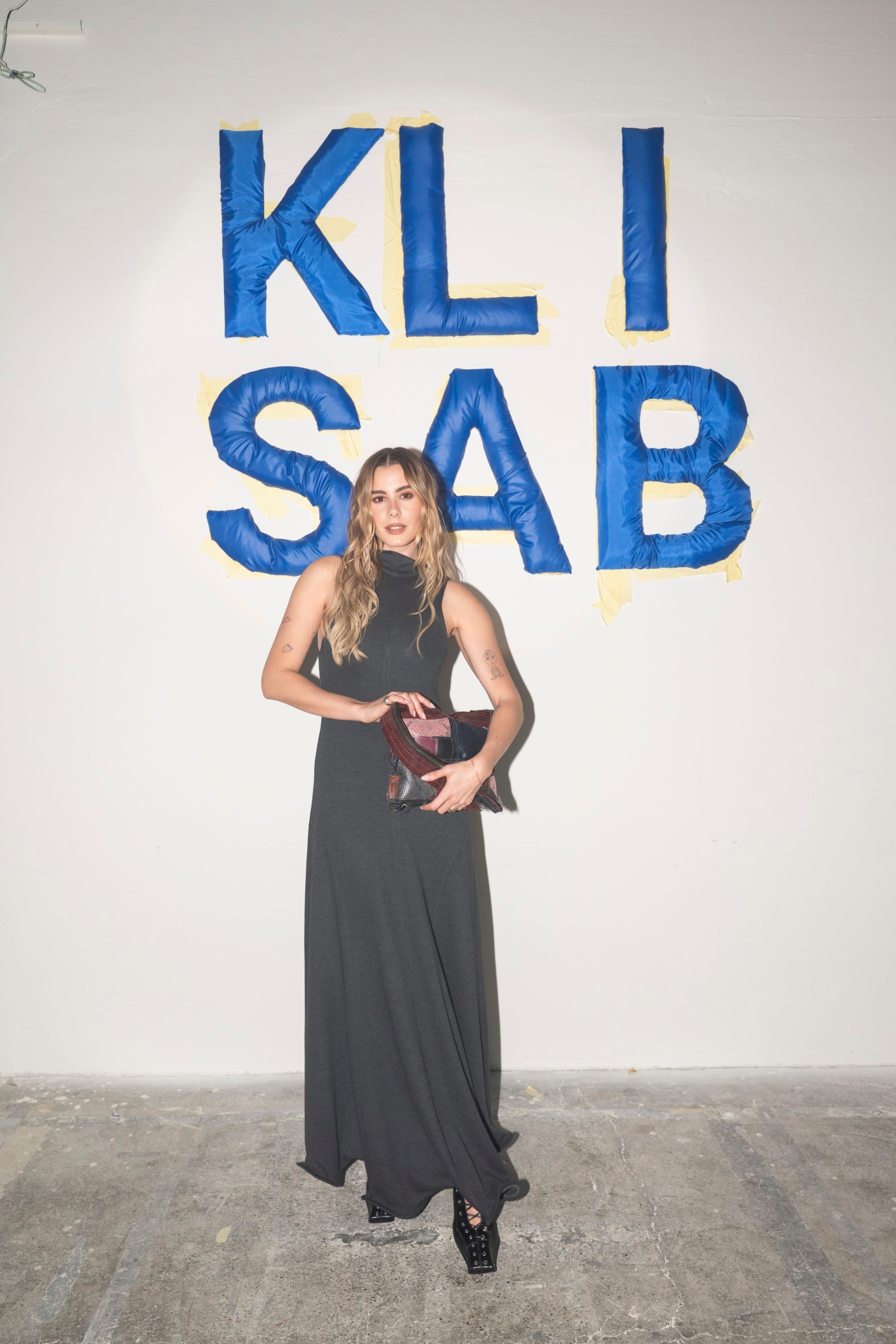 KLISAB REVIJA POZNATE OSOBE